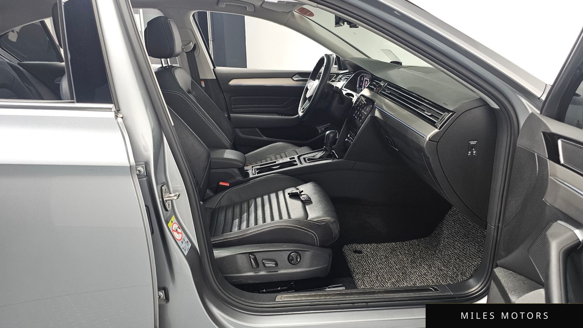 Volkswagen Passat 2021 — миниатюра 11