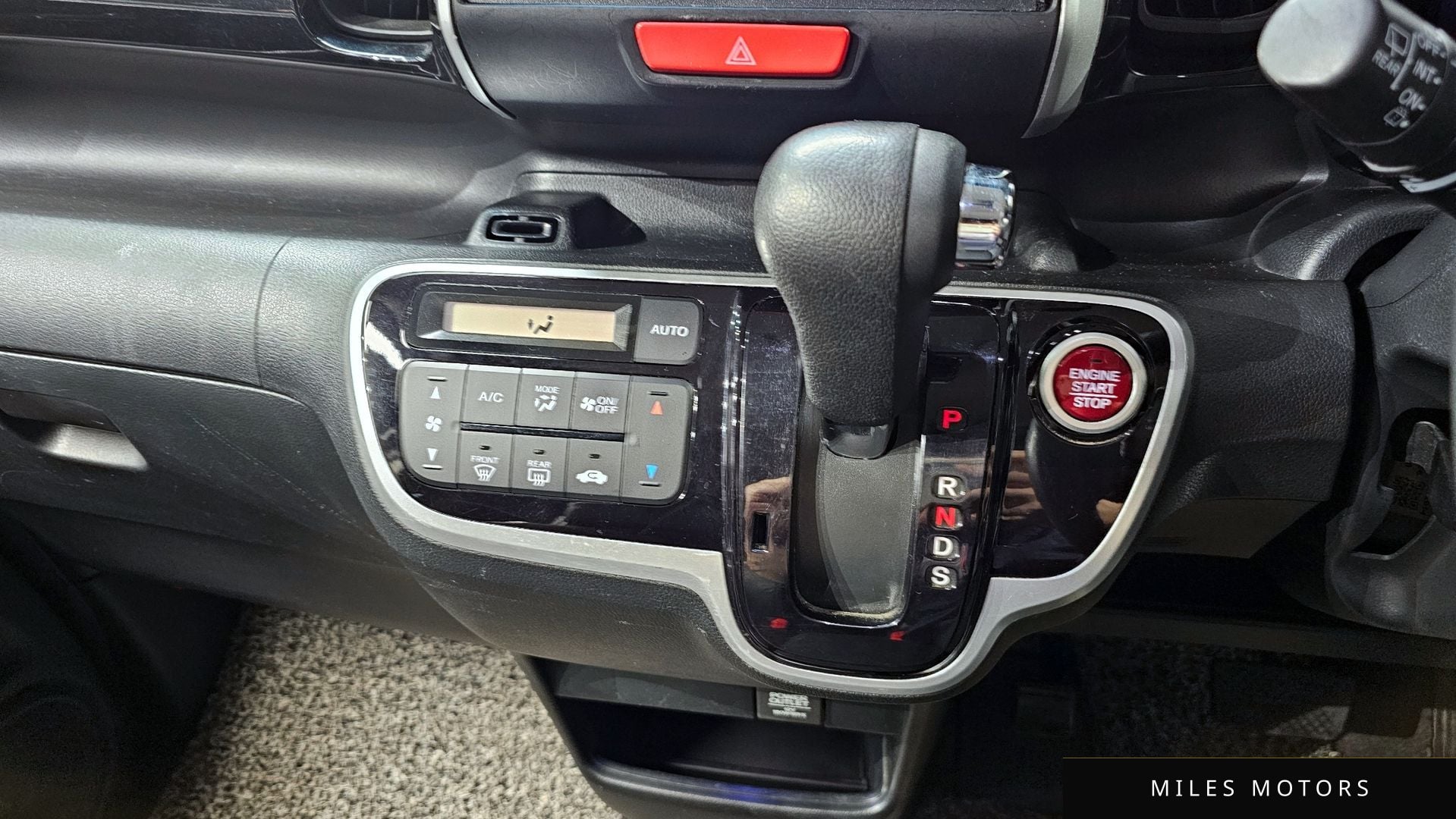 Honda N-BOX 2015 — миниатюра 9