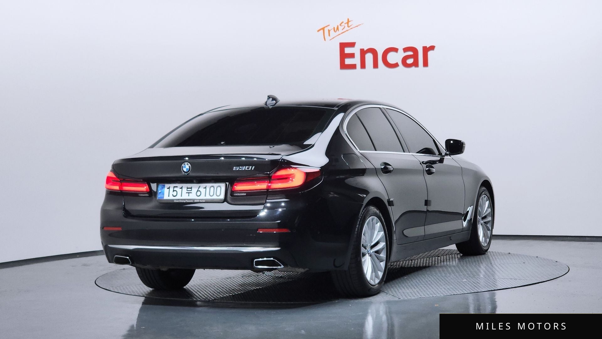 BMW 5 Series (G30) 2021 — миниатюра 2