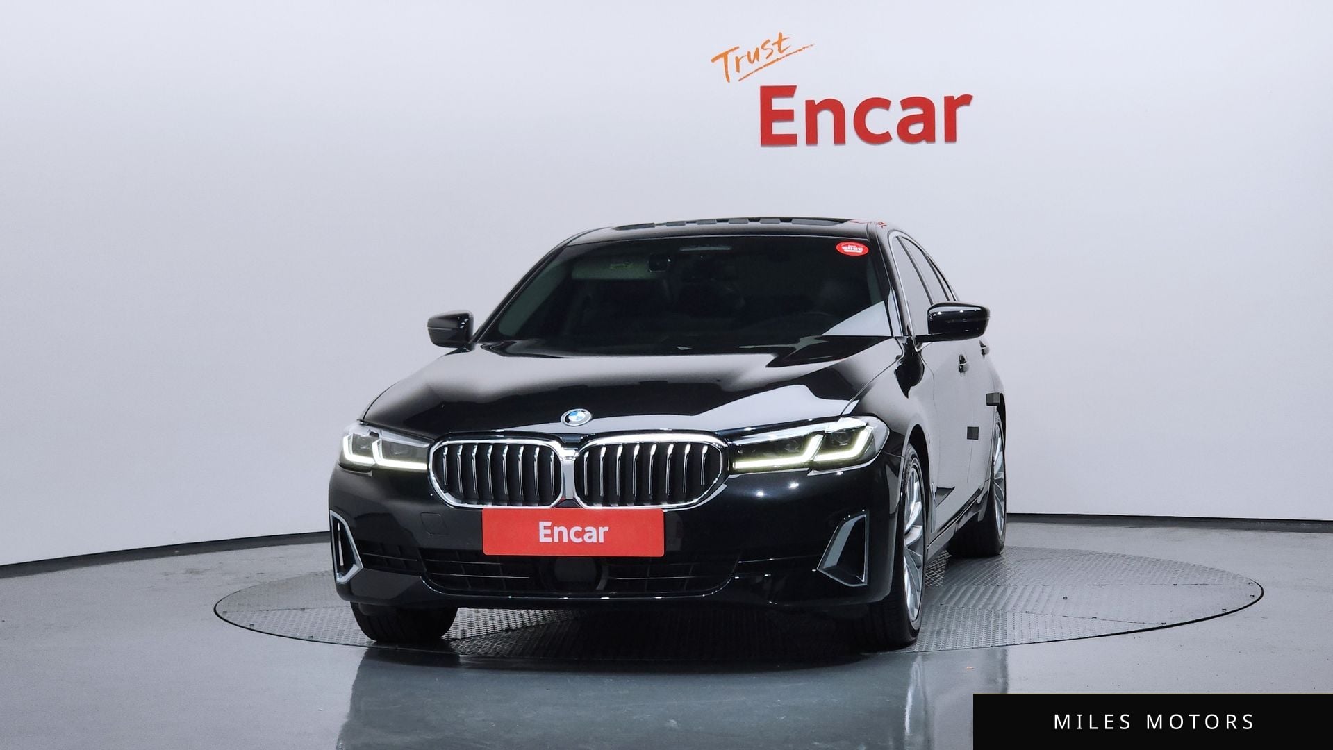 BMW 5 Series (G30) 2021 — миниатюра 3