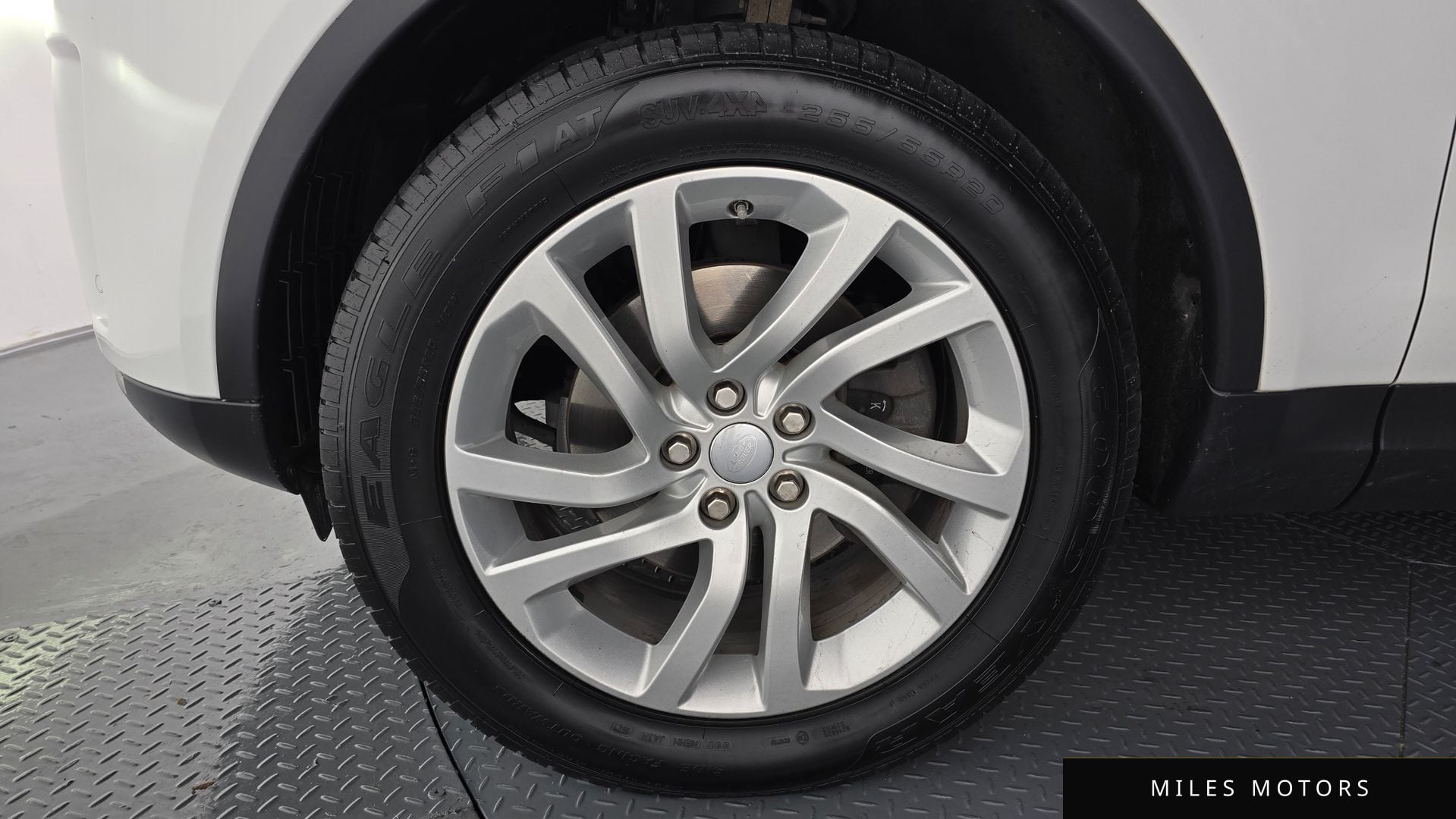 Land Rover Discovery 2018 — миниатюра 5