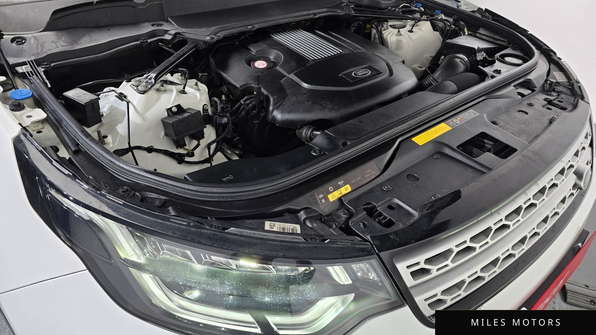 Land Rover Discovery 2018 — миниатюра 6