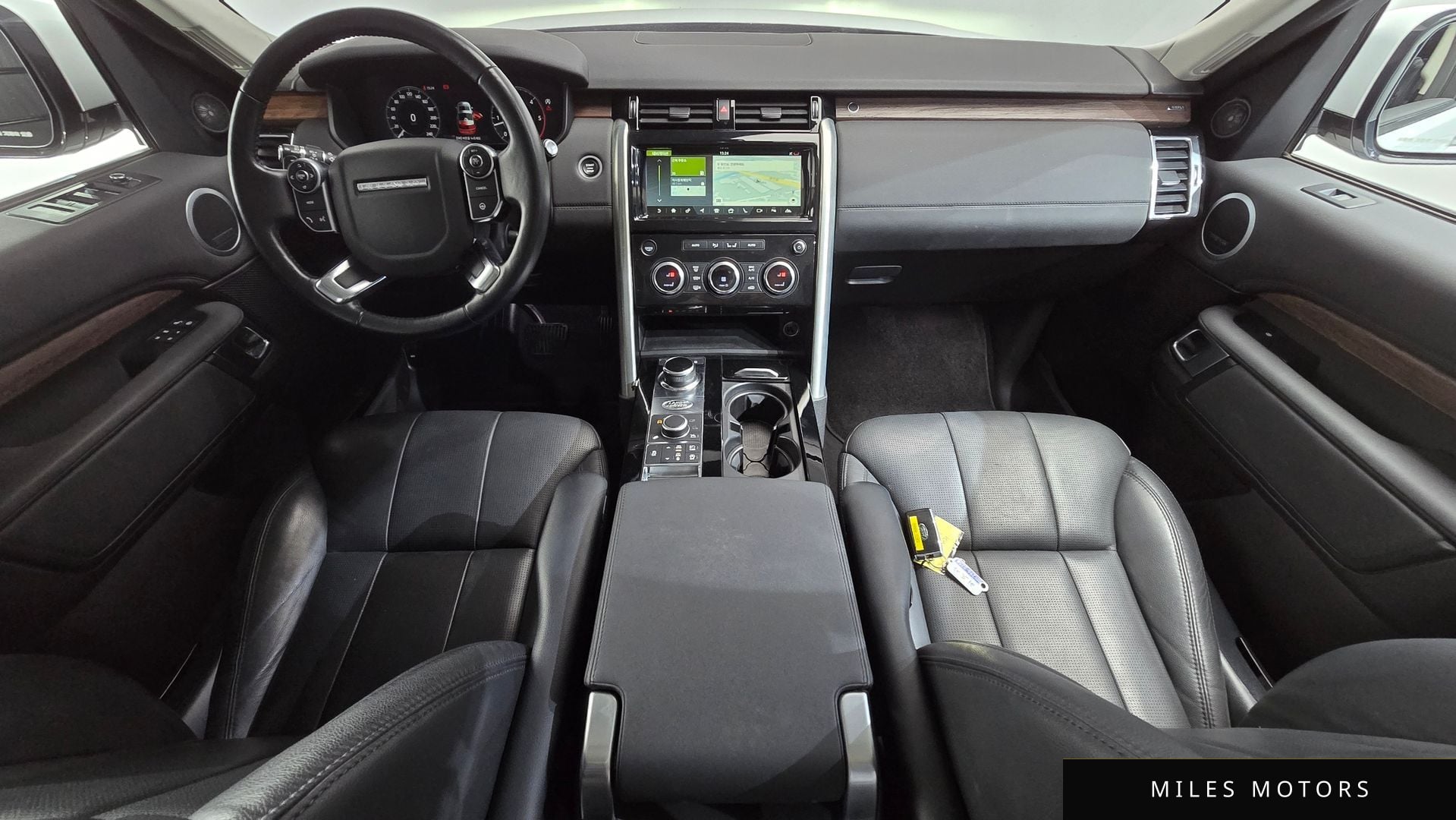 Land Rover Discovery 2018 — миниатюра 7