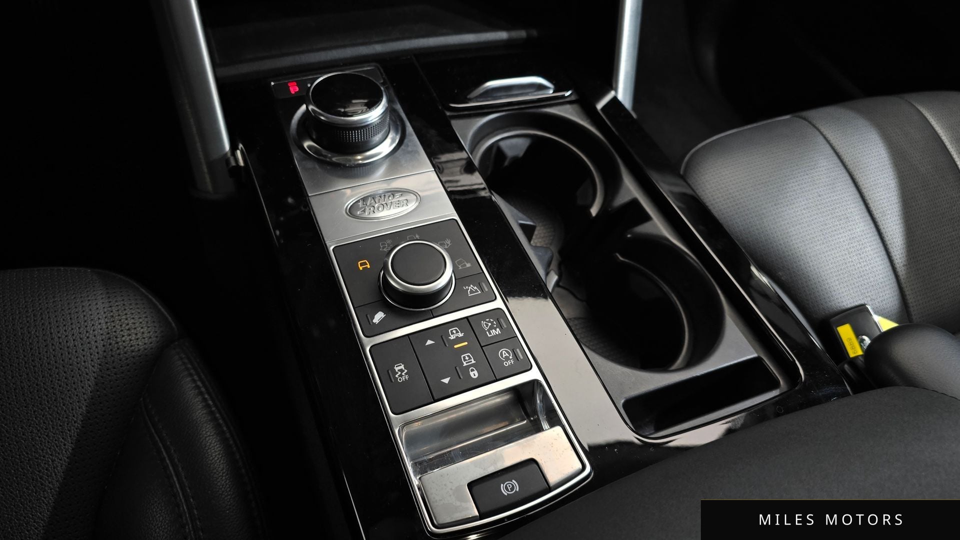 Land Rover Discovery 2018 — миниатюра 9