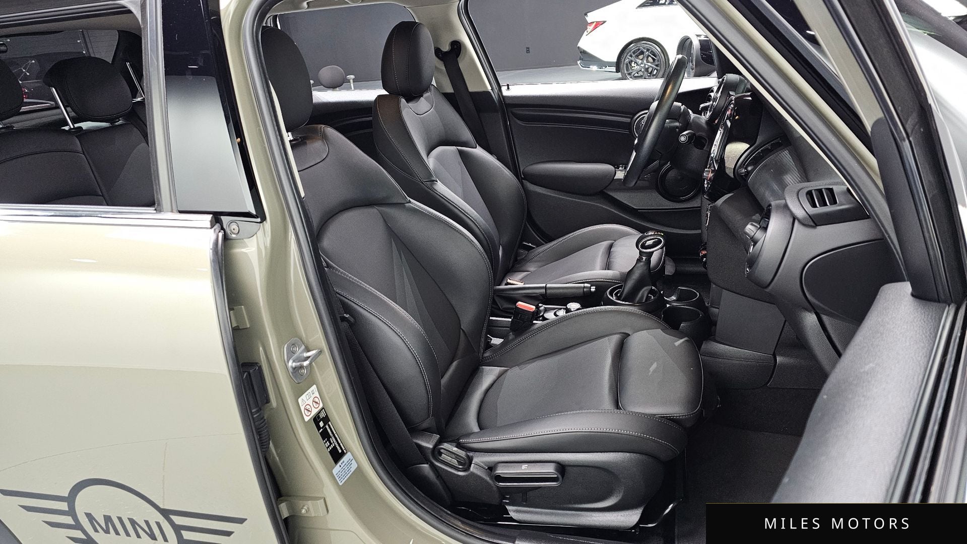MINI Cooper 2019 — миниатюра 10