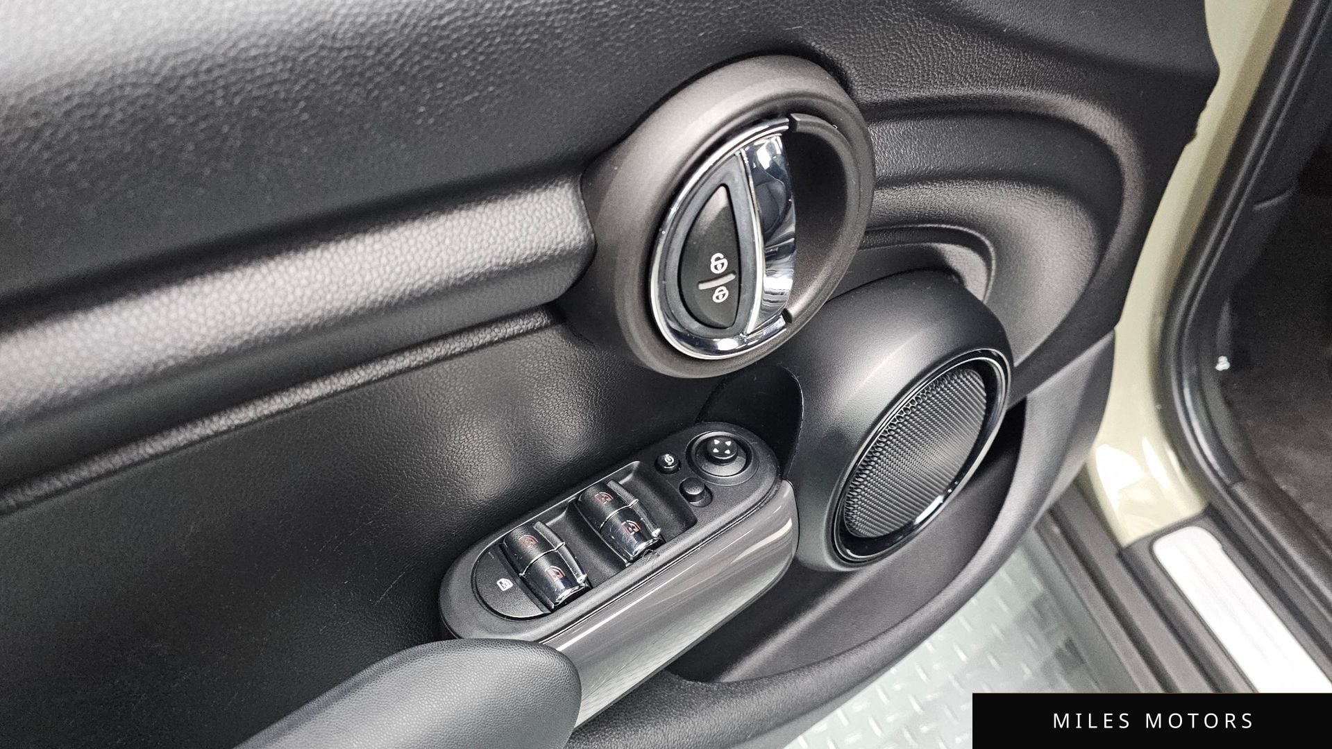 MINI Cooper 2019 — миниатюра 12