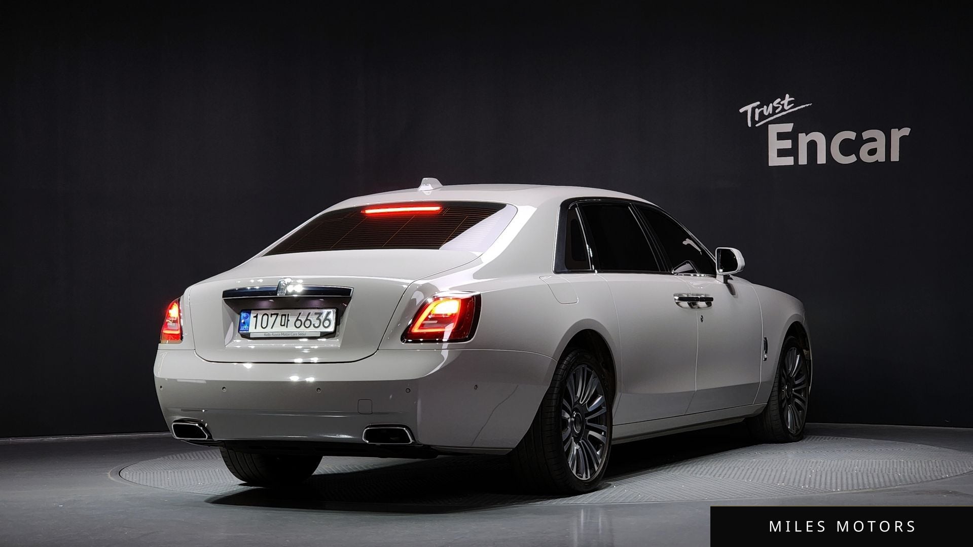Rolls-Royce 고스트 2022 — миниатюра 2