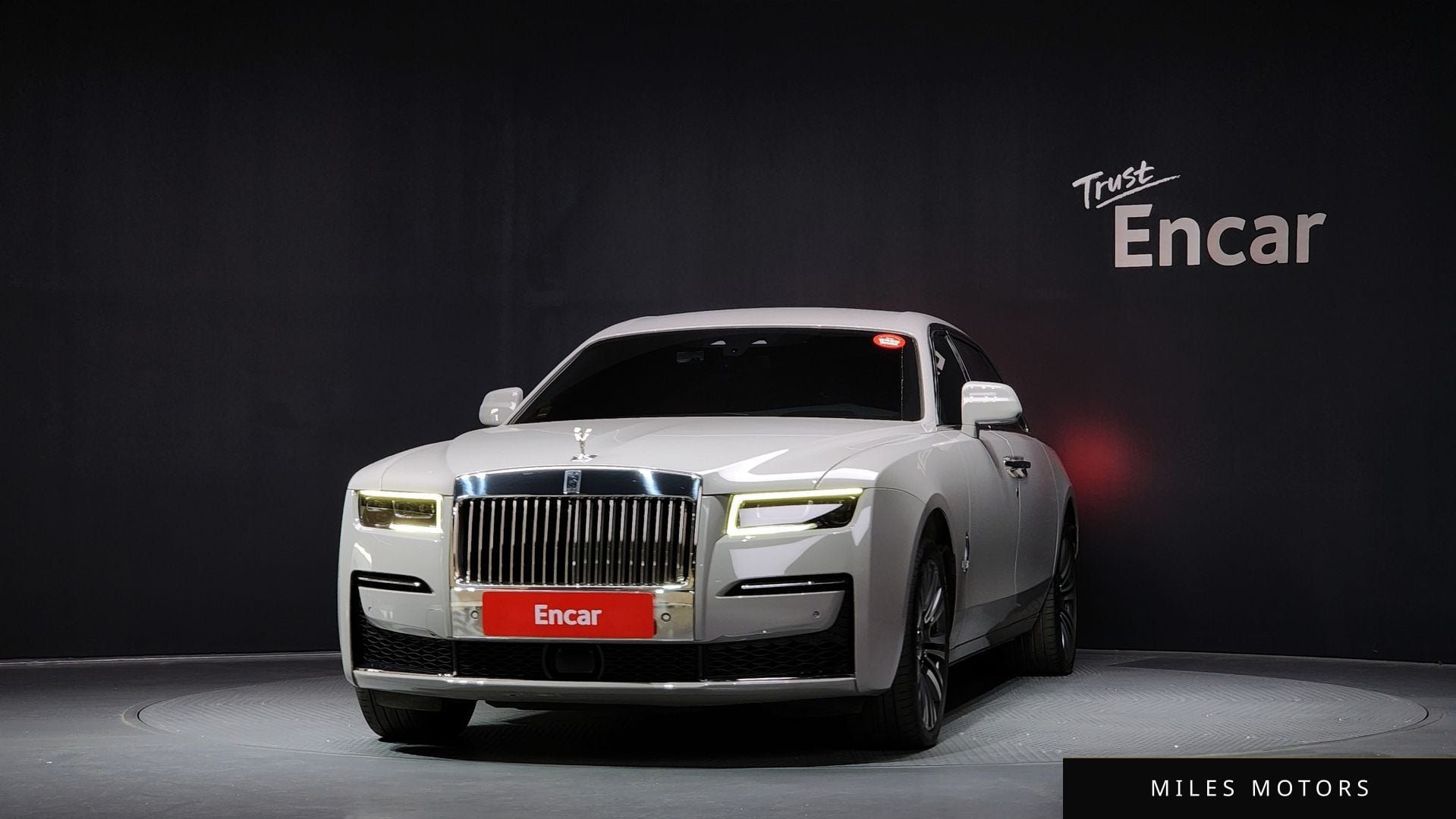 Rolls-Royce 고스트 2022 — миниатюра 3
