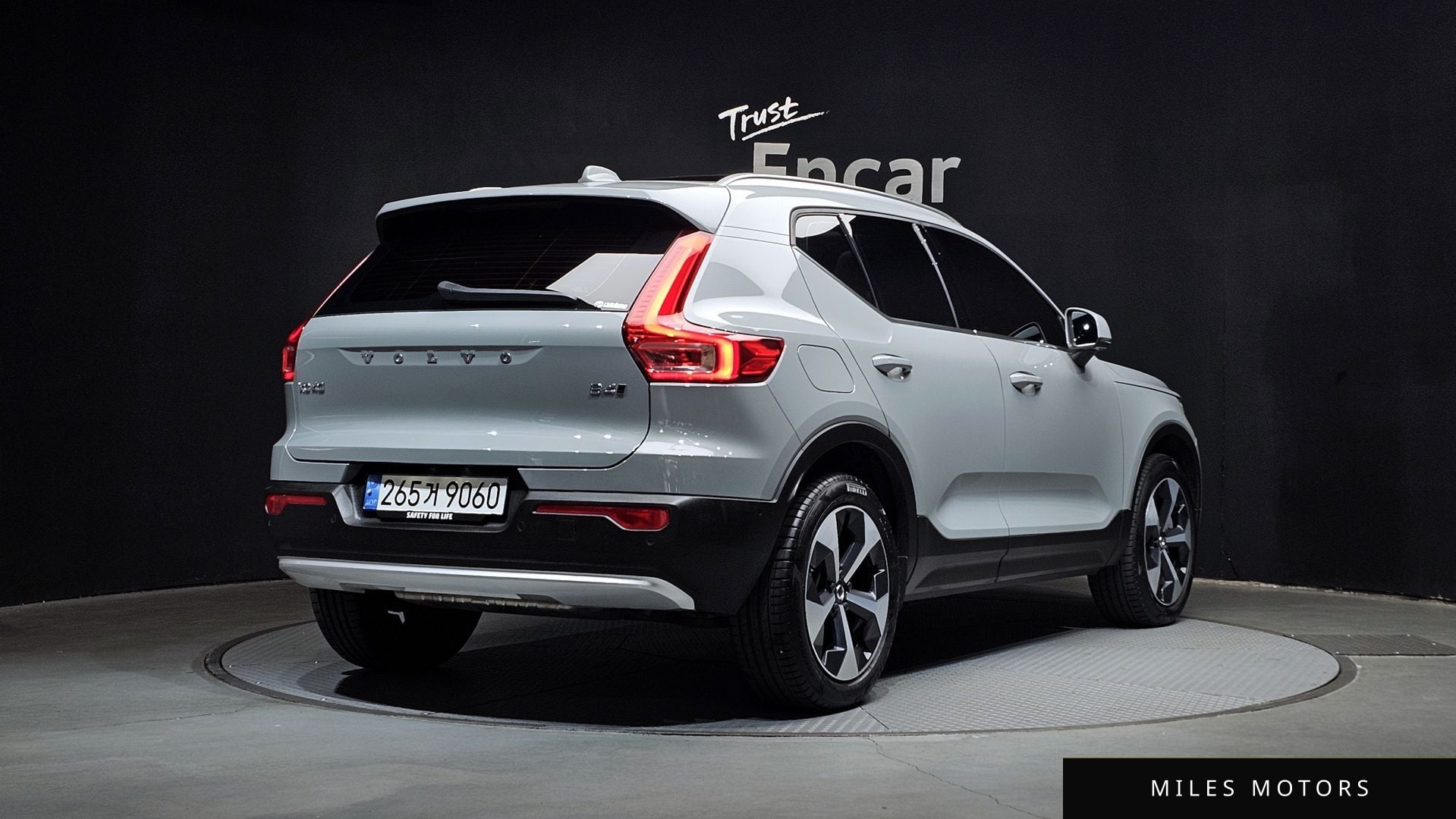 Volvo XC40 2025 — миниатюра 2