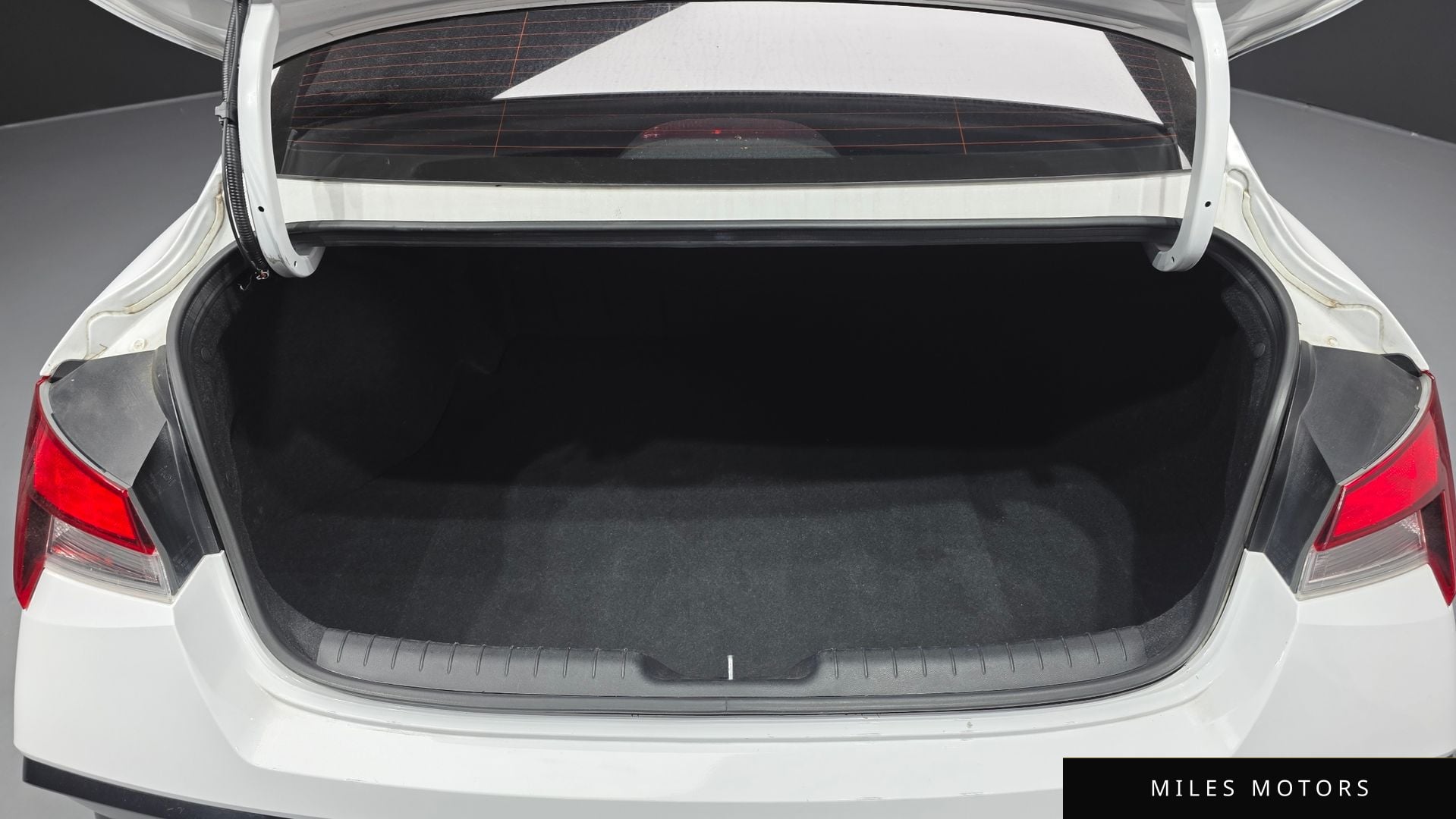 Hyundai AVANTE 2024 — миниатюра 20