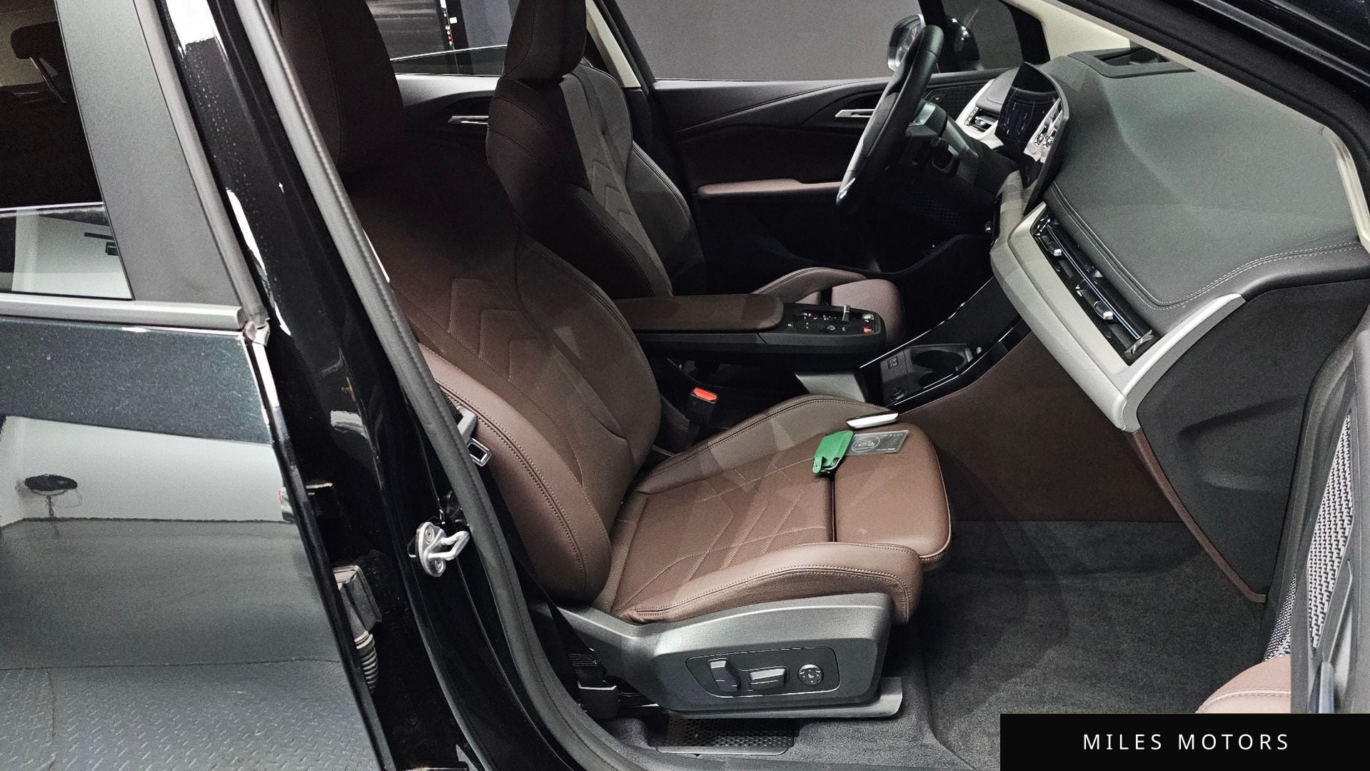 BMW 2-Series 2025 — миниатюра 10