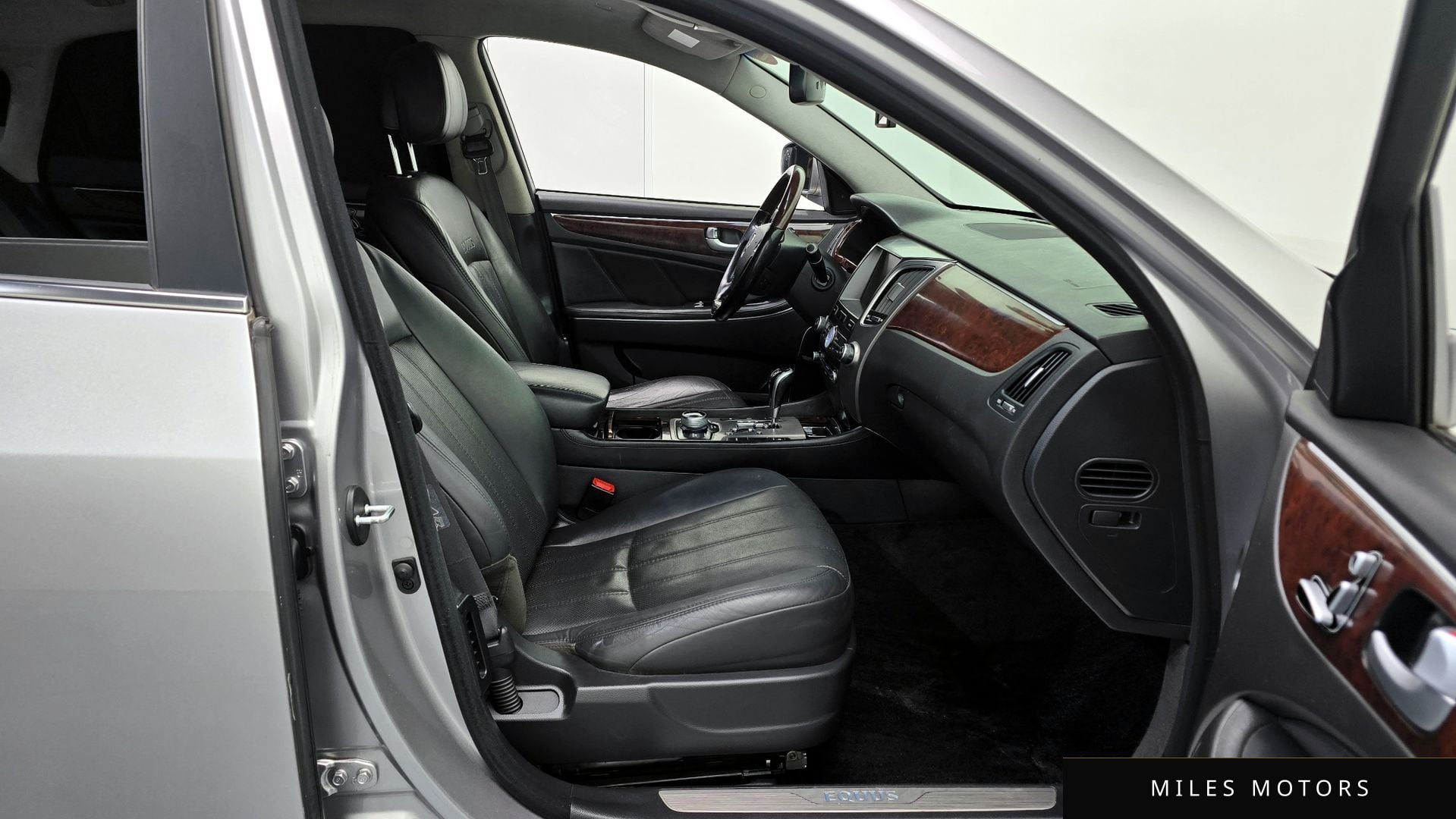 Hyundai Equus 2012 — миниатюра 10