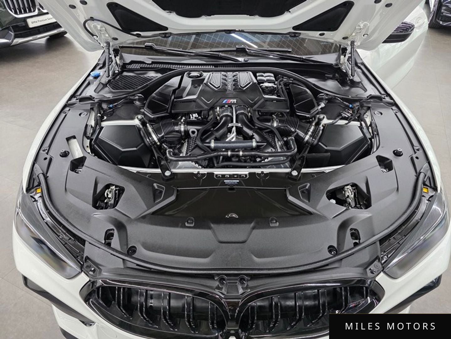 BMW M8 (G15) 2025 — миниатюра 6