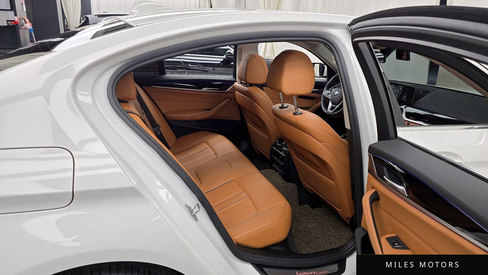 BMW 5 Series (G30) 2018 — миниатюра 12