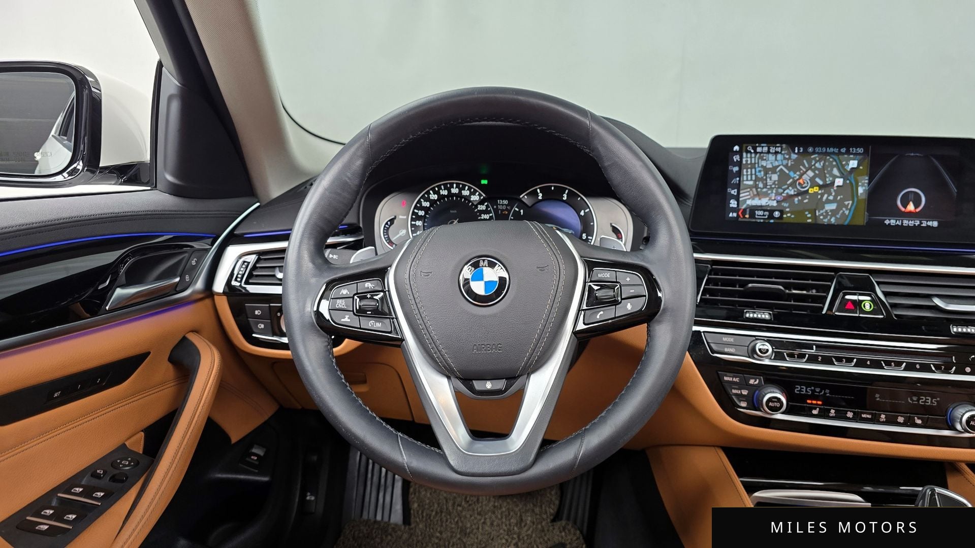 BMW 5 Series (G30) 2018 — миниатюра 13