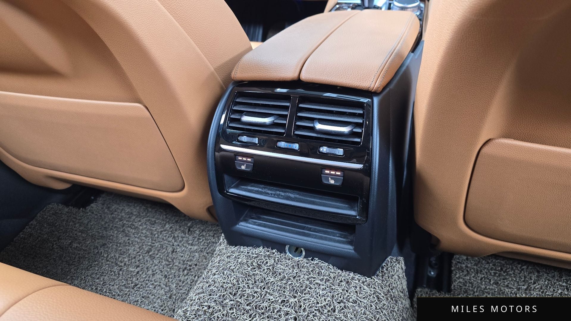 BMW 5 Series (G30) 2018 — миниатюра 19