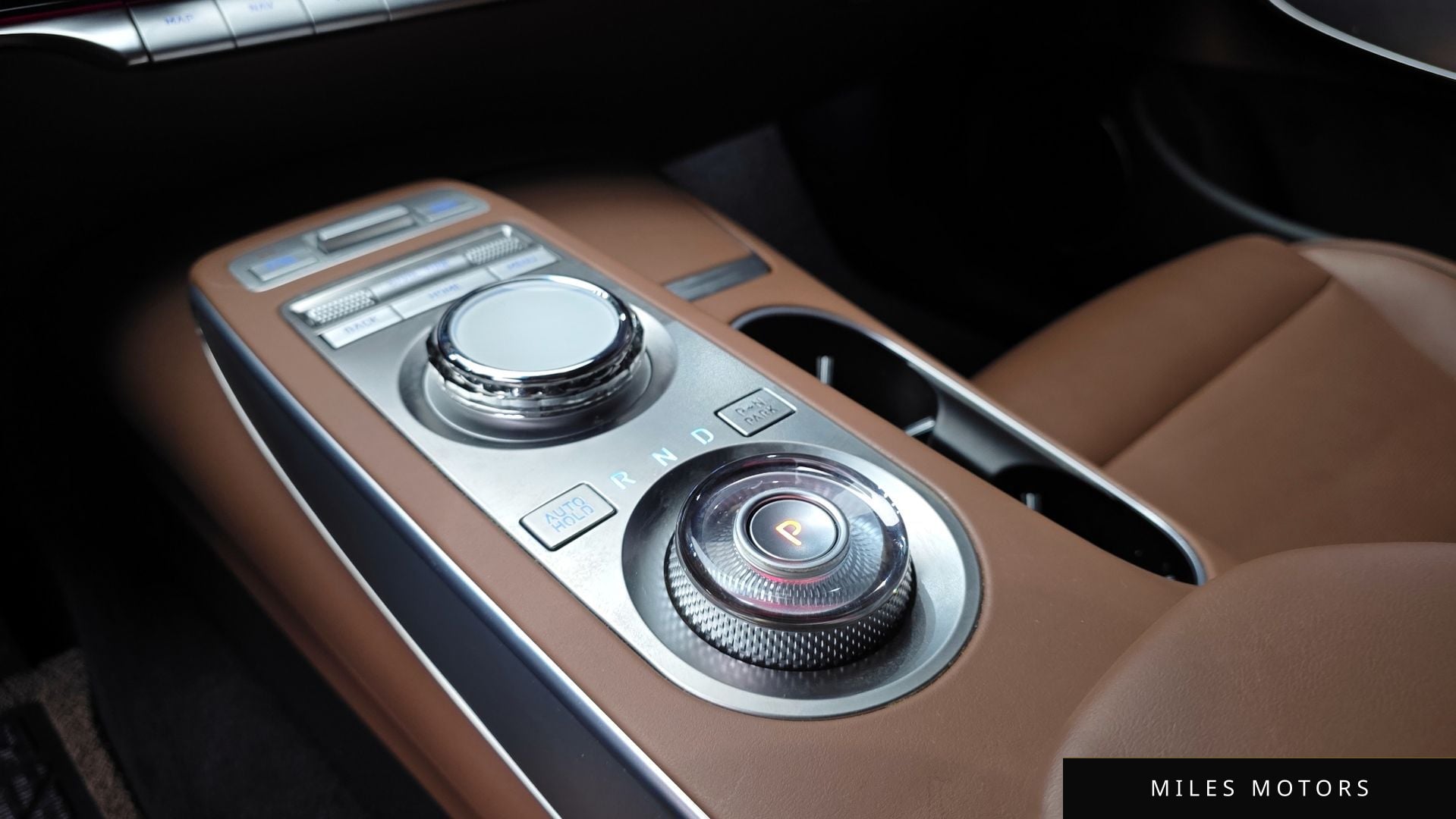 Genesis GV70 2022 — миниатюра 9