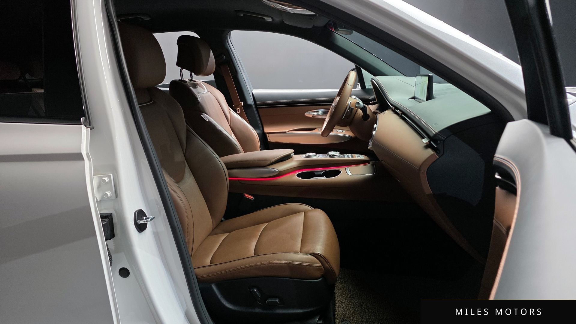 Genesis GV70 2022 — миниатюра 10