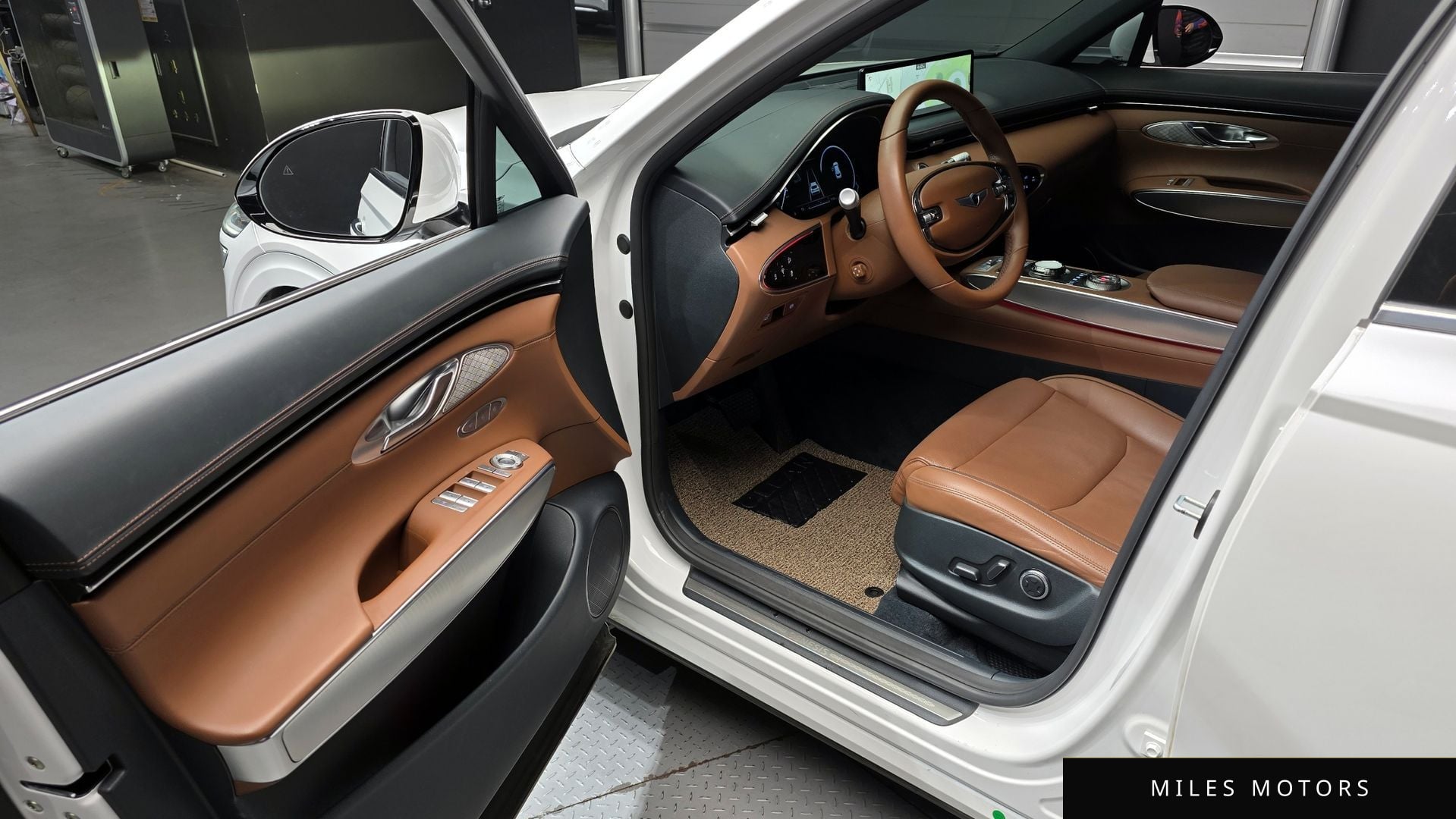 Genesis GV70 2022 — миниатюра 11