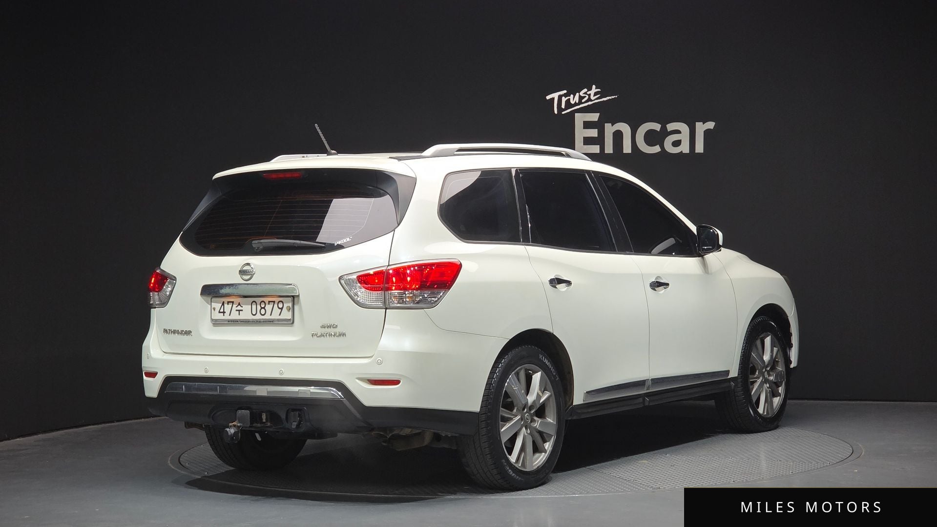 Nissan Pathfinder 2016 — миниатюра 2
