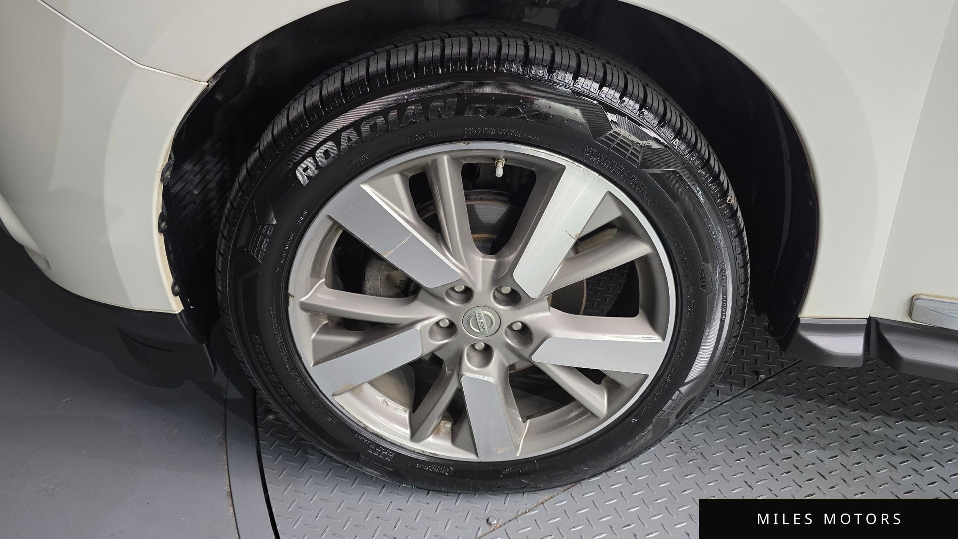 Nissan Pathfinder 2016 — миниатюра 5