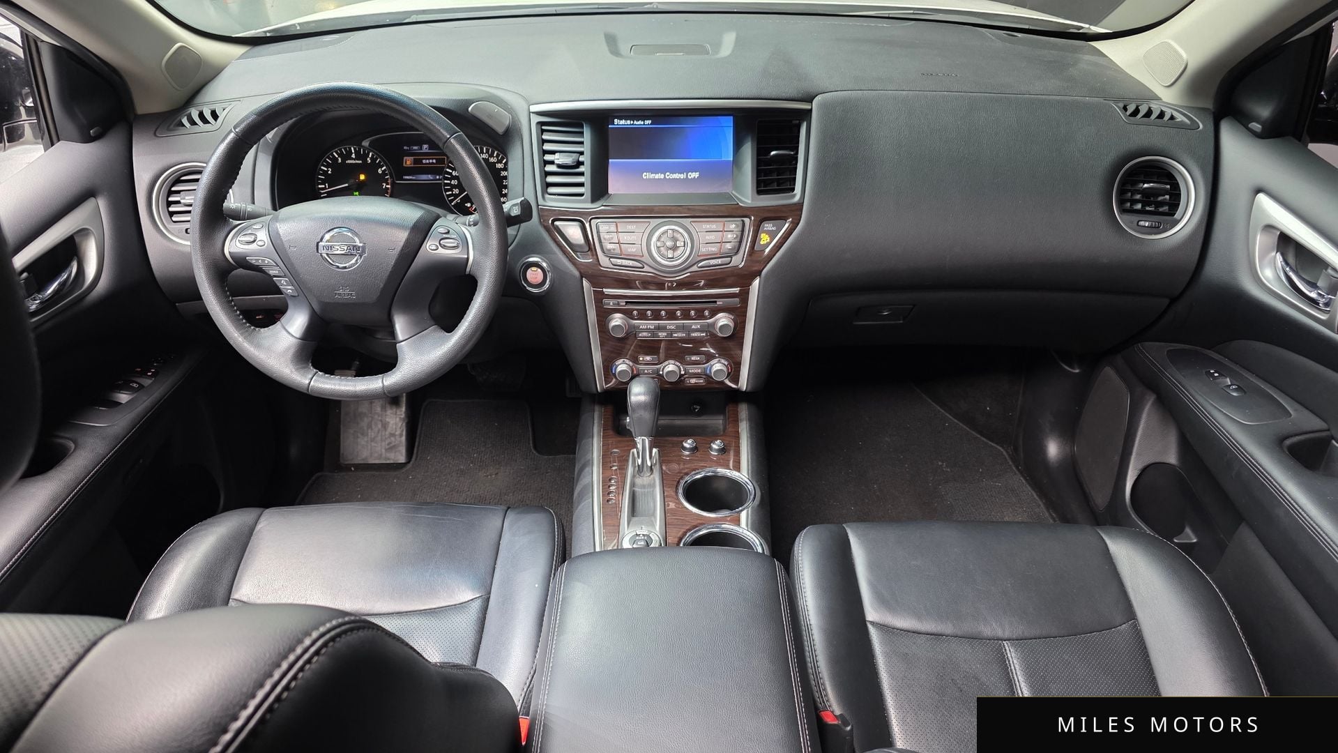 Nissan Pathfinder 2016 — миниатюра 7