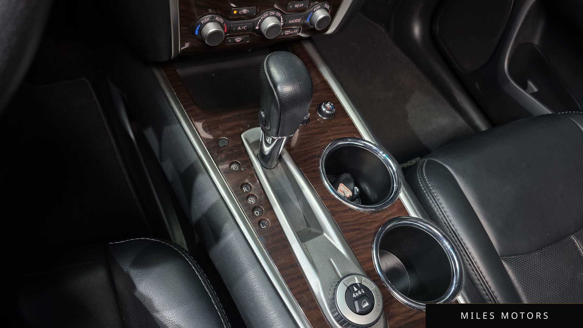 Nissan Pathfinder 2016 — миниатюра 9