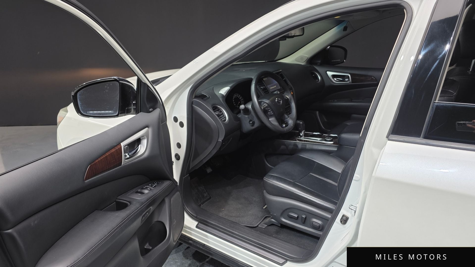 Nissan Pathfinder 2016 — миниатюра 10