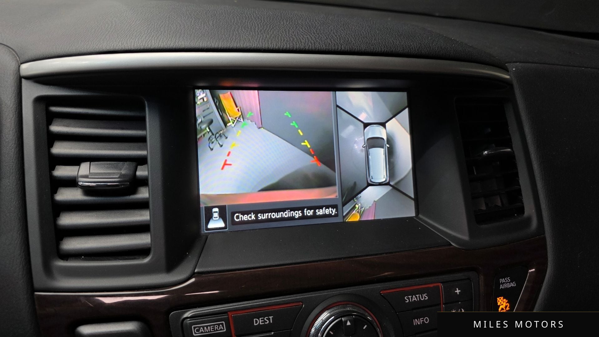 Nissan Pathfinder 2016 — миниатюра 15