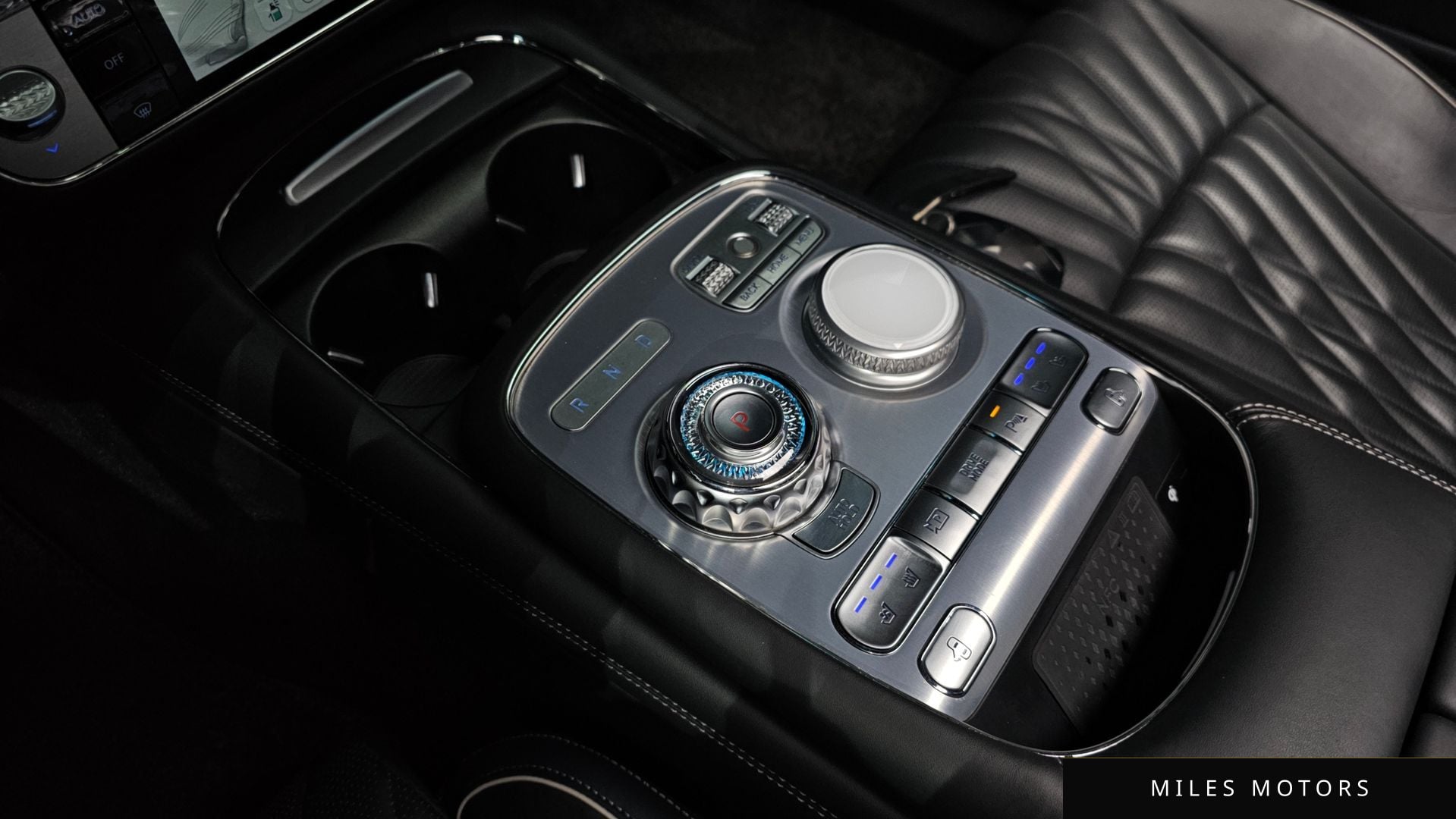 Genesis G90 (RS4) 2022 — миниатюра 9