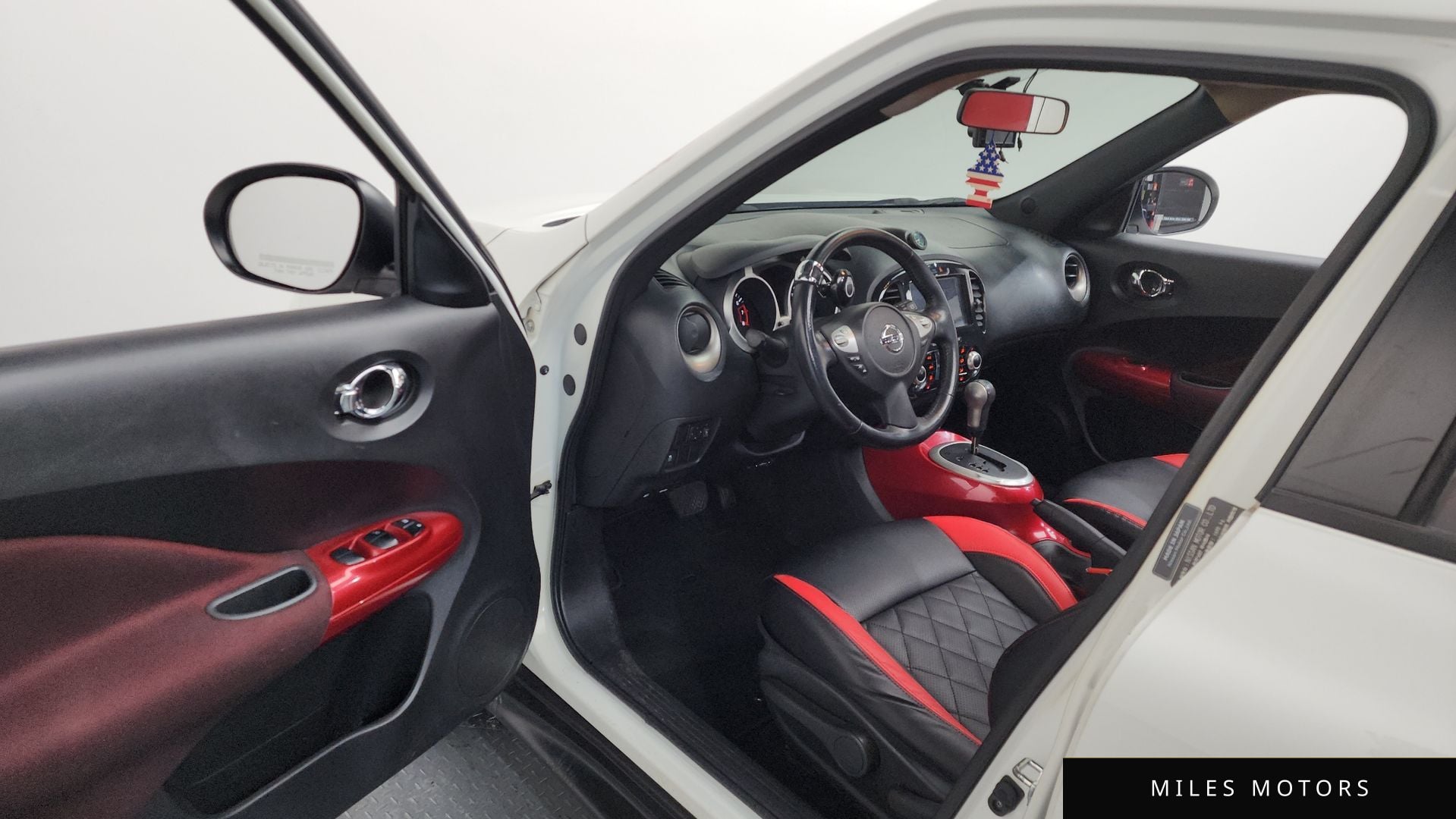 Nissan Juke 2014 — миниатюра 10