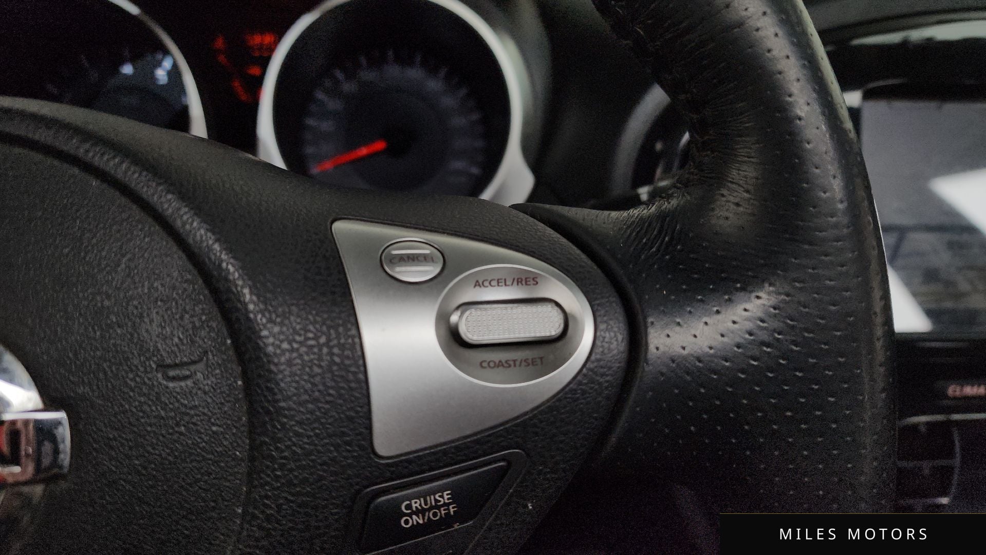 Nissan Juke 2014 — миниатюра 15