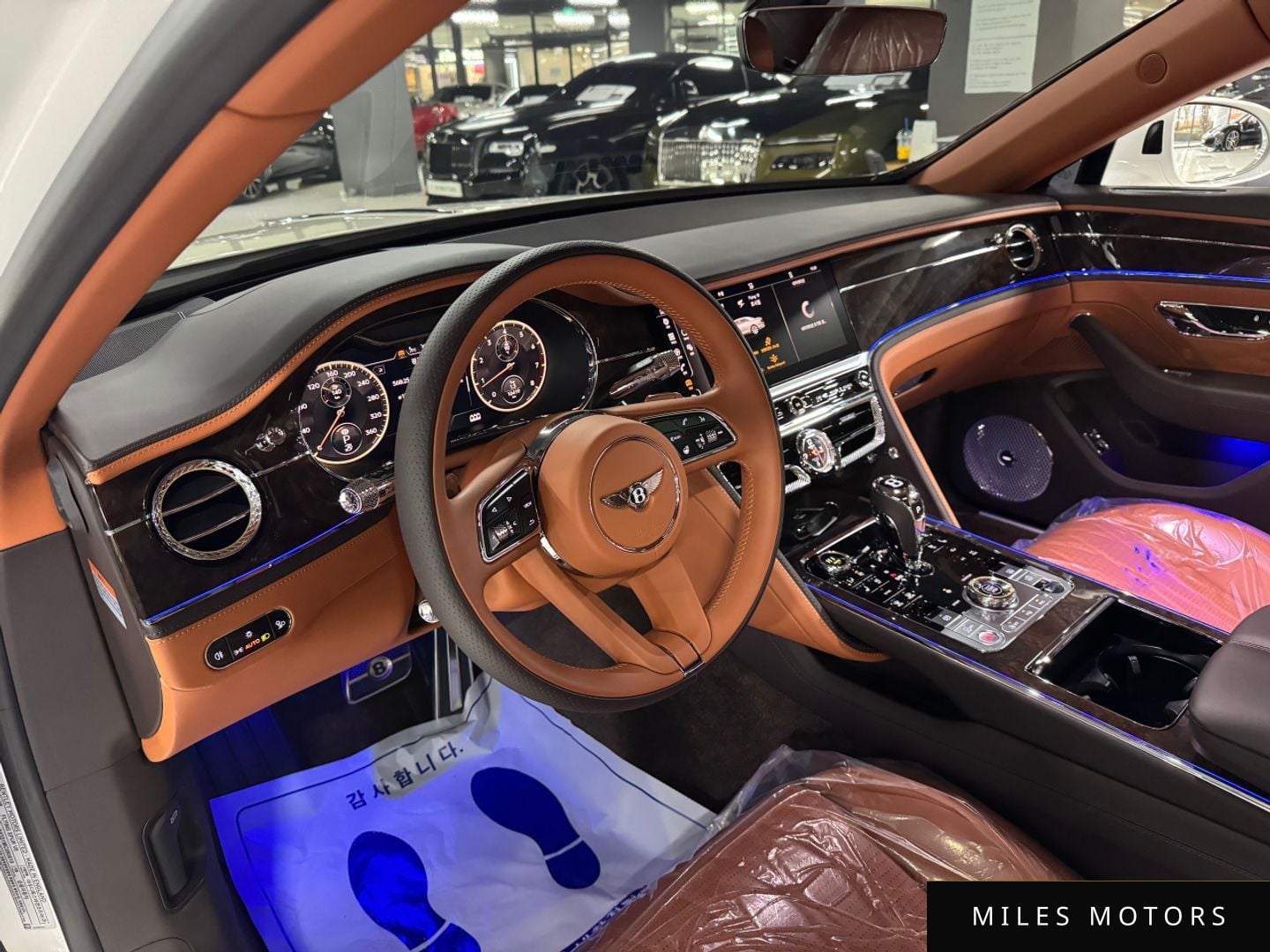 Bentley Flying Spur 2021 — миниатюра 4