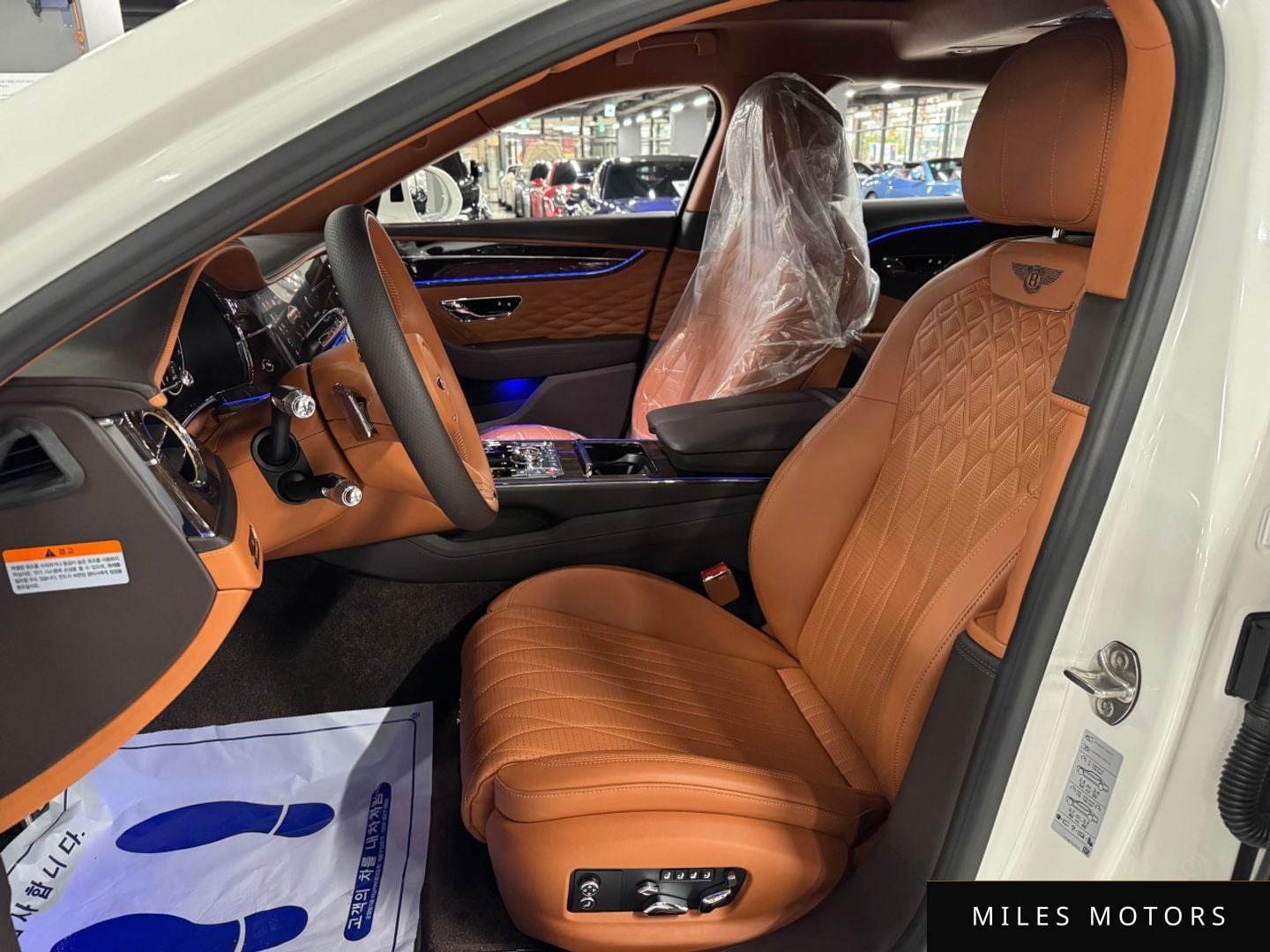 Bentley Flying Spur 2021 — миниатюра 8