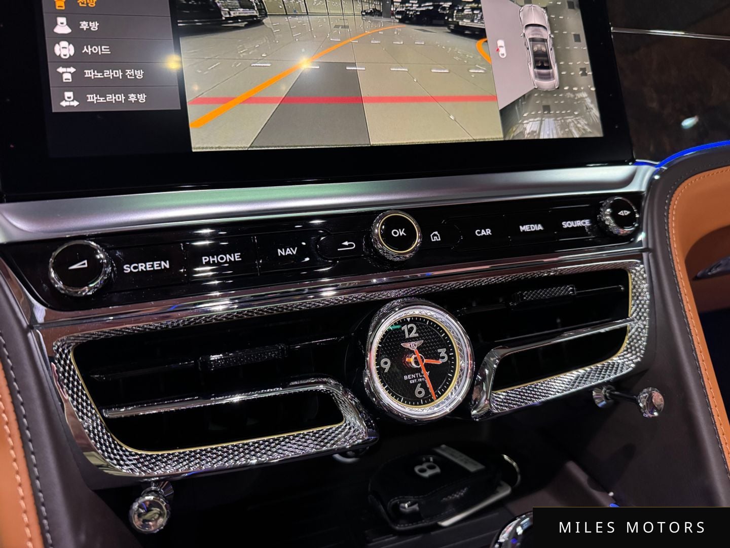 Bentley Flying Spur 2021 — миниатюра 10
