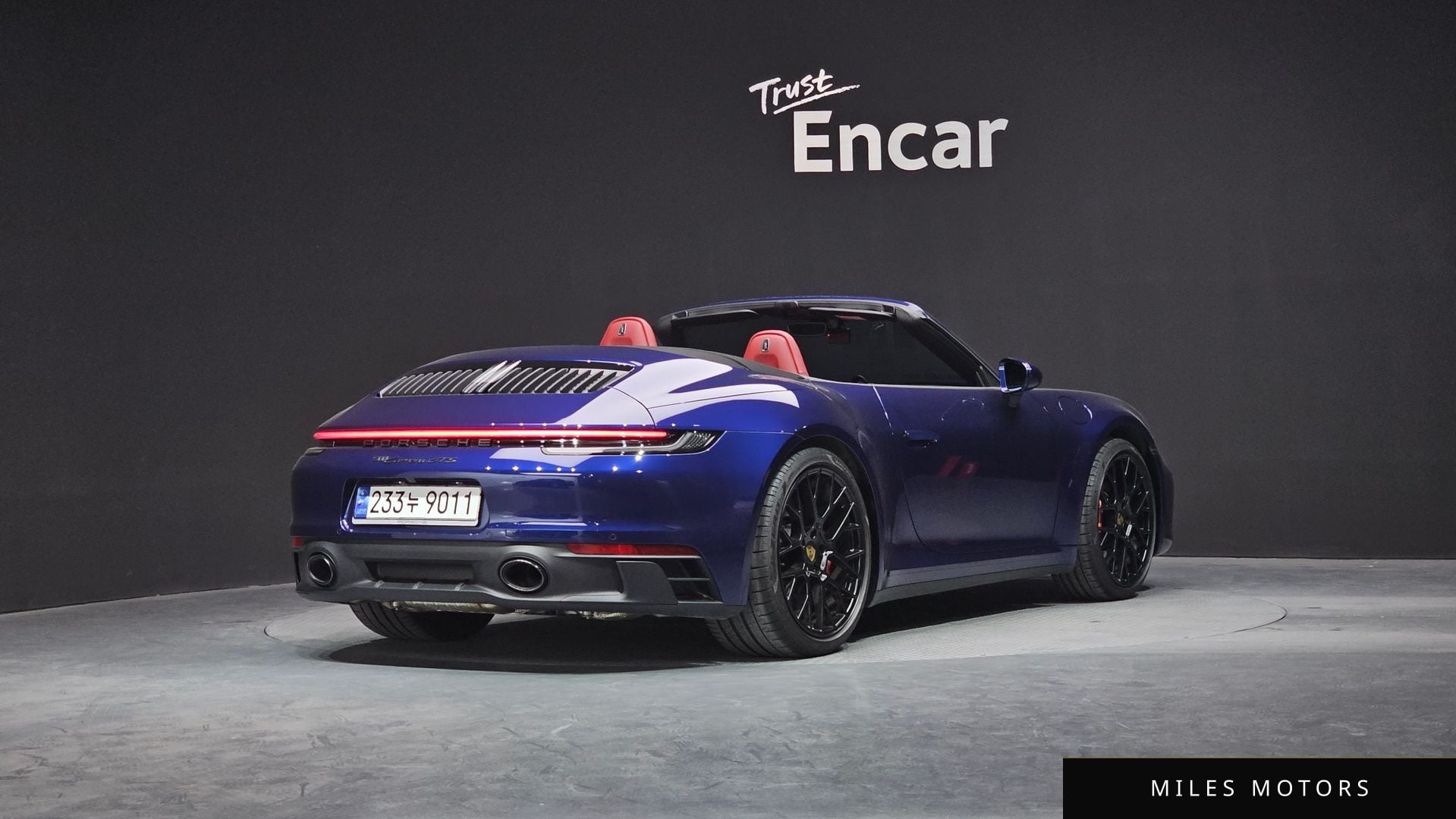Porsche 911 (992) 2023 — миниатюра 2
