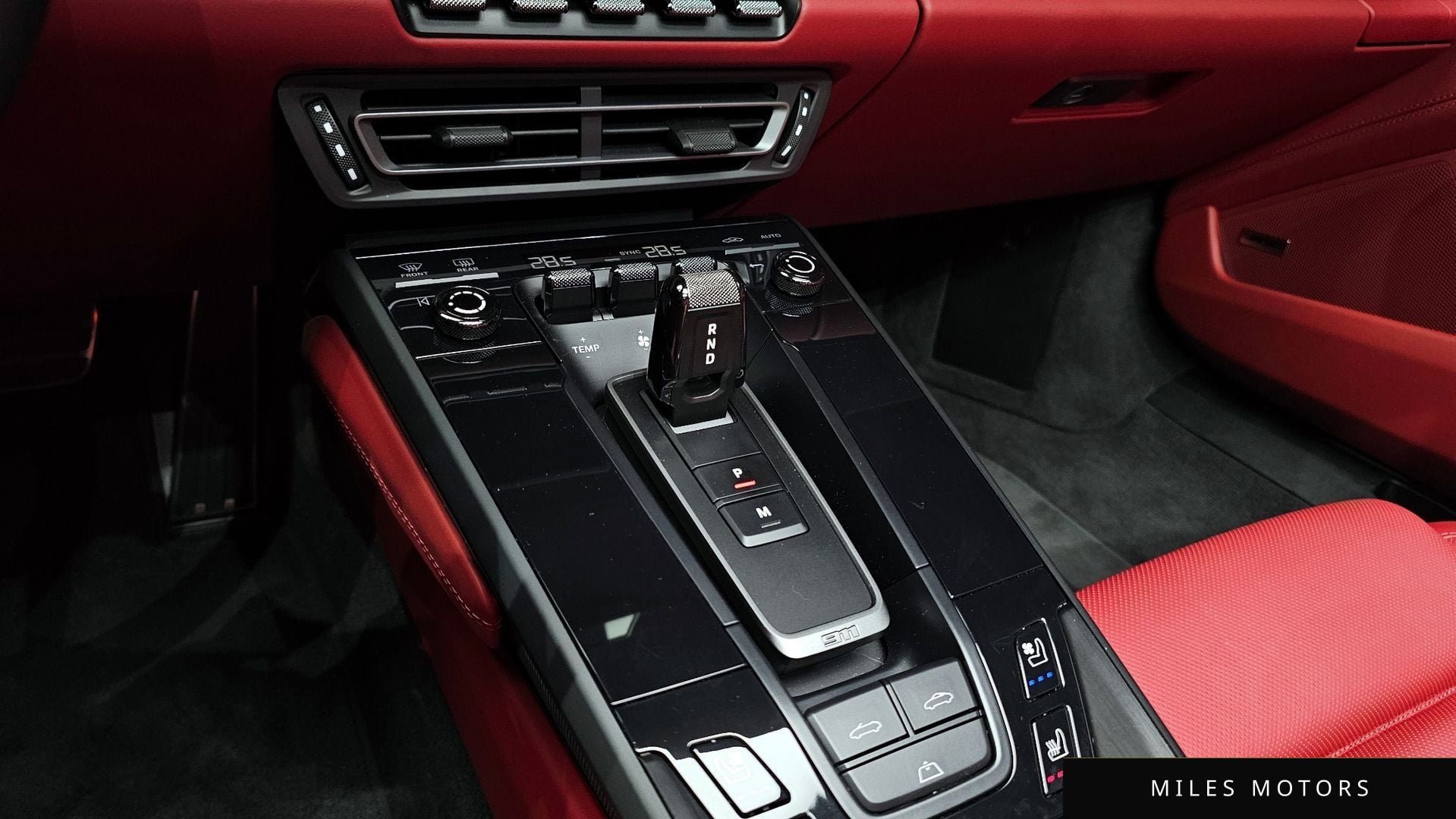 Porsche 911 (992) 2023 — миниатюра 9