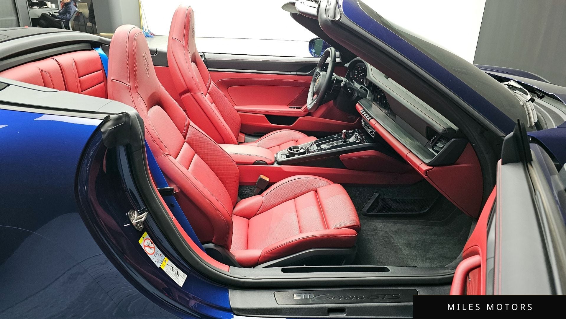 Porsche 911 (992) 2023 — миниатюра 11