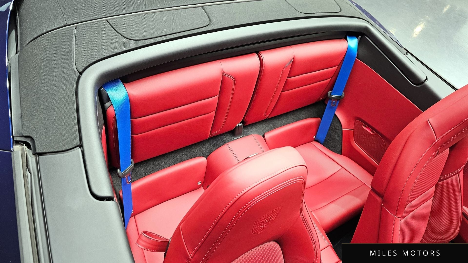 Porsche 911 (992) 2023 — миниатюра 12