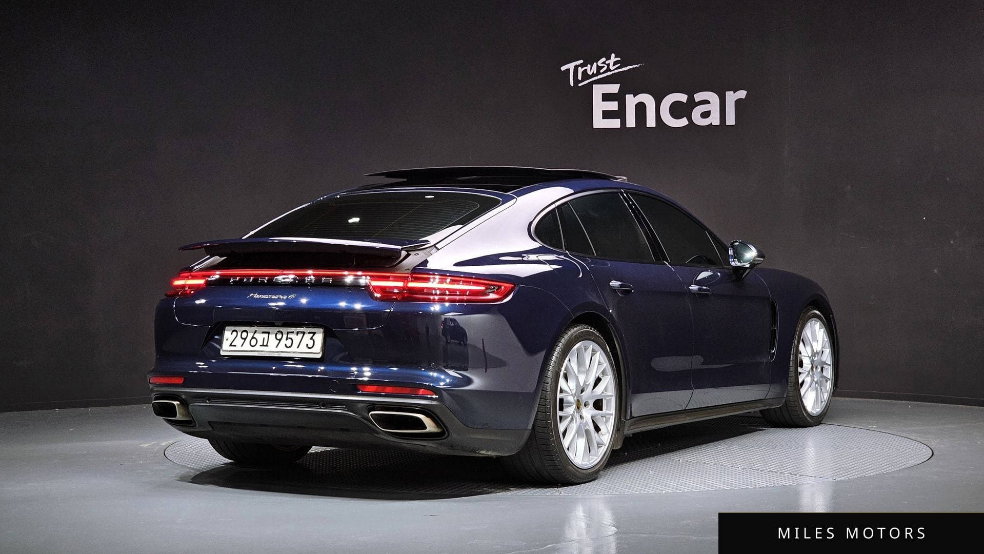 Porsche Panamera 2020 — миниатюра 2