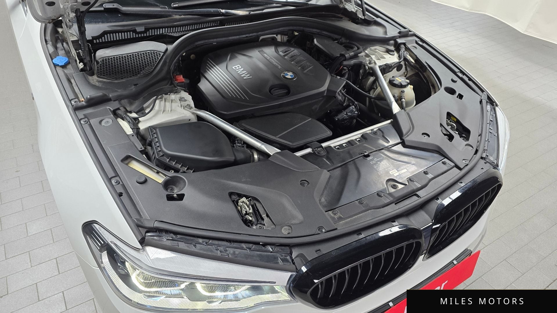 BMW 5 Series (G30) 2018 — миниатюра 6