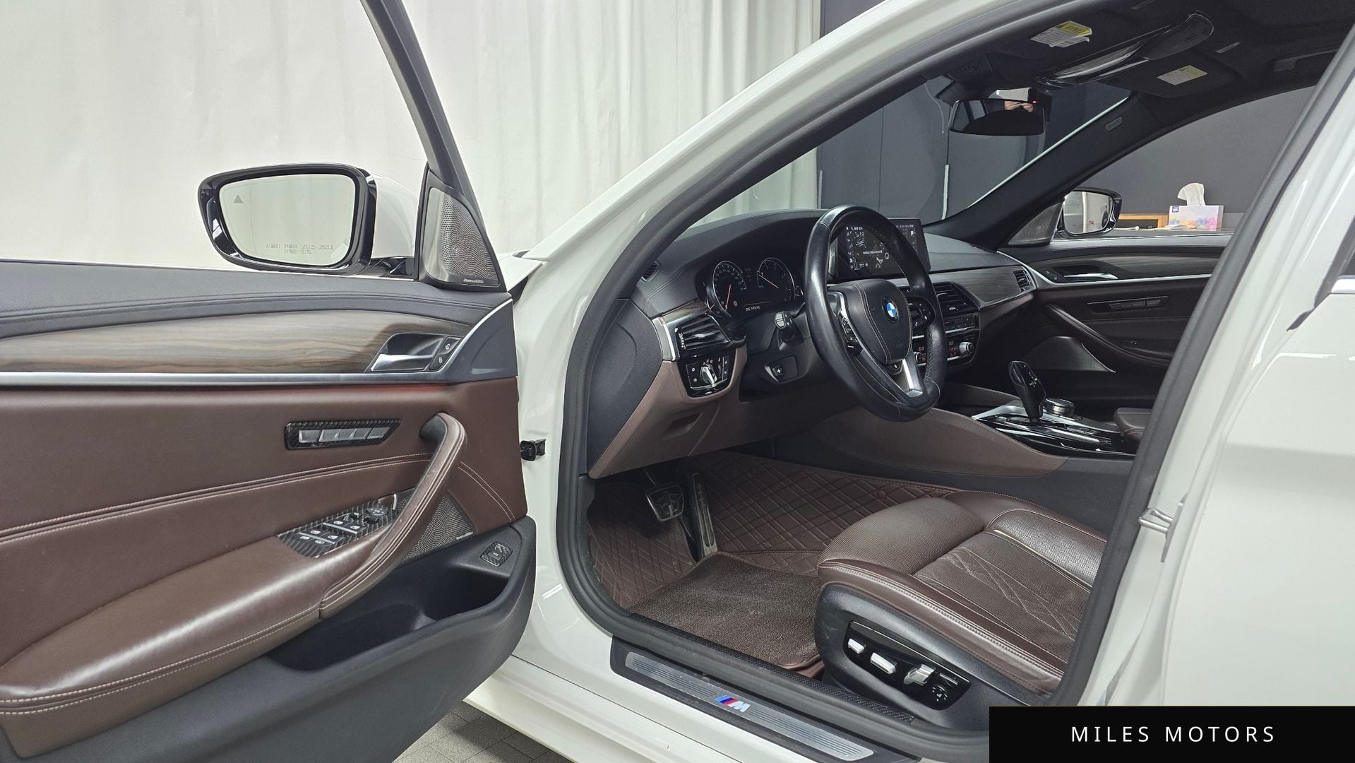 BMW 5 Series (G30) 2018 — миниатюра 11