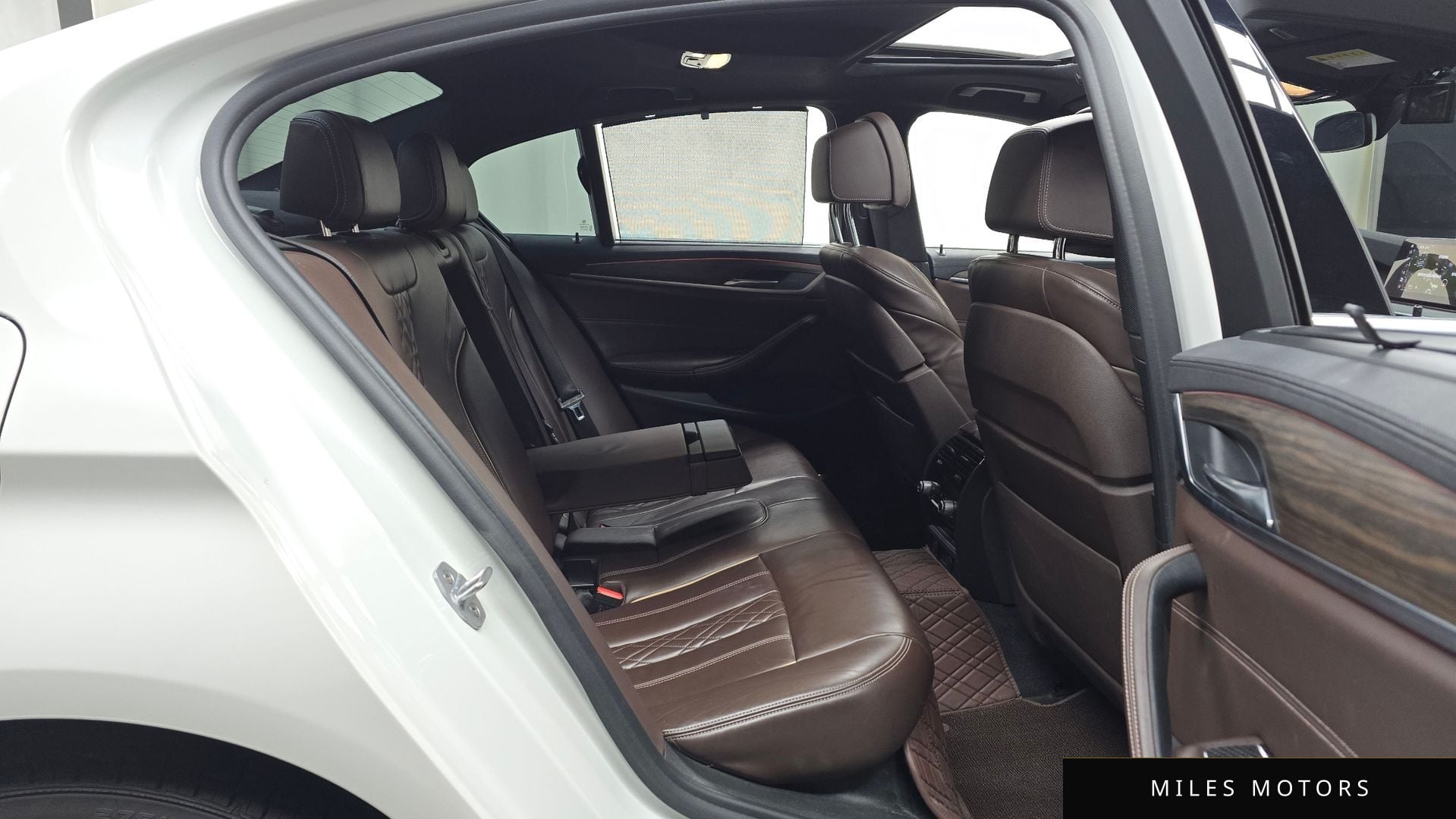 BMW 5 Series (G30) 2018 — миниатюра 12