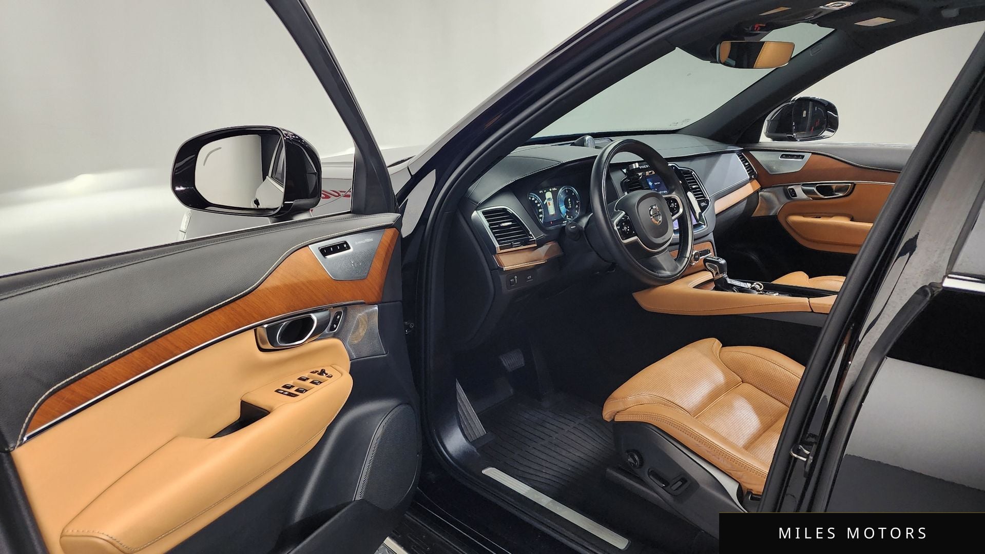 Volvo XC90 2018 — миниатюра 10