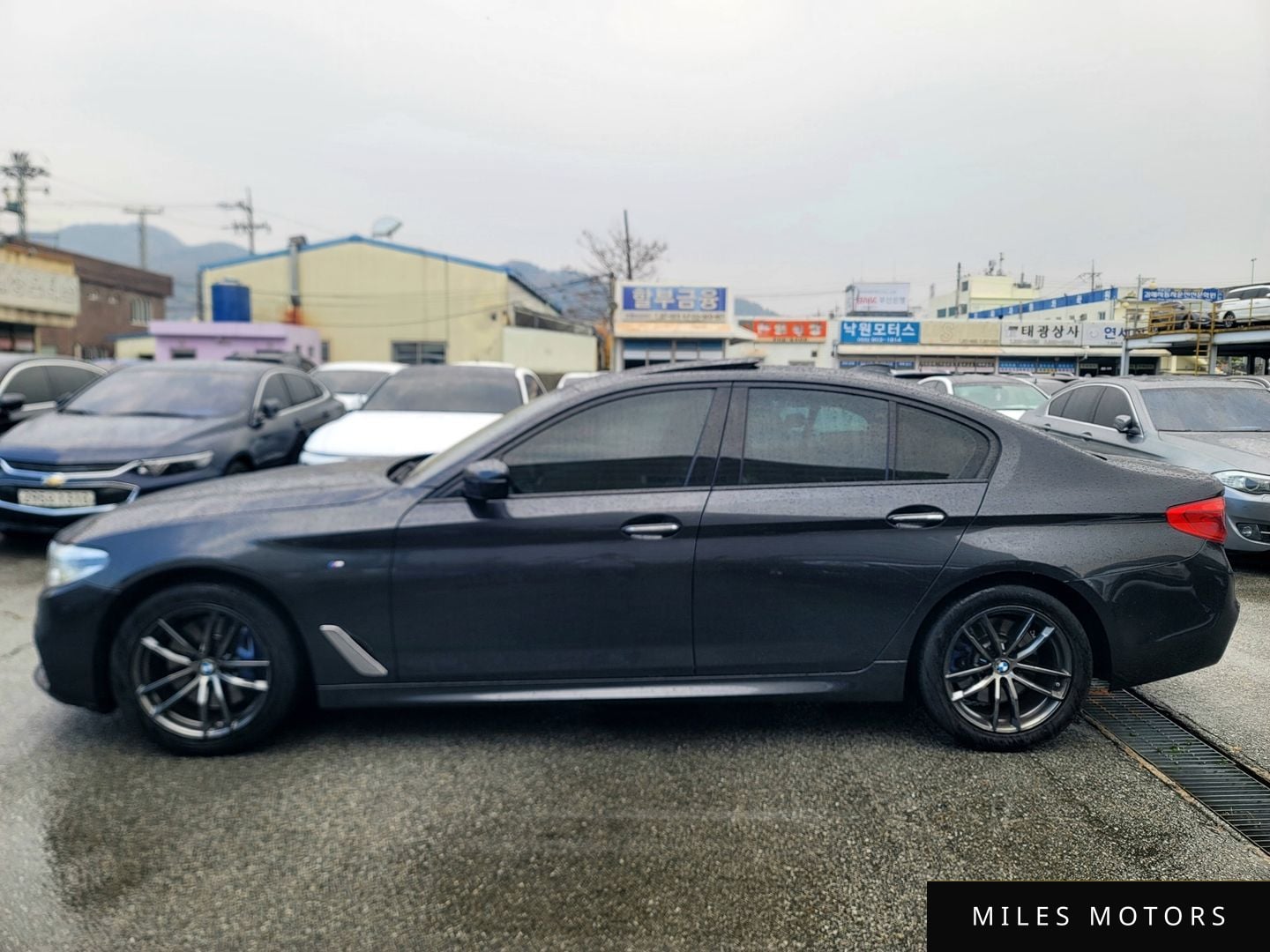BMW 5 Series (G30) 2017 — миниатюра 3