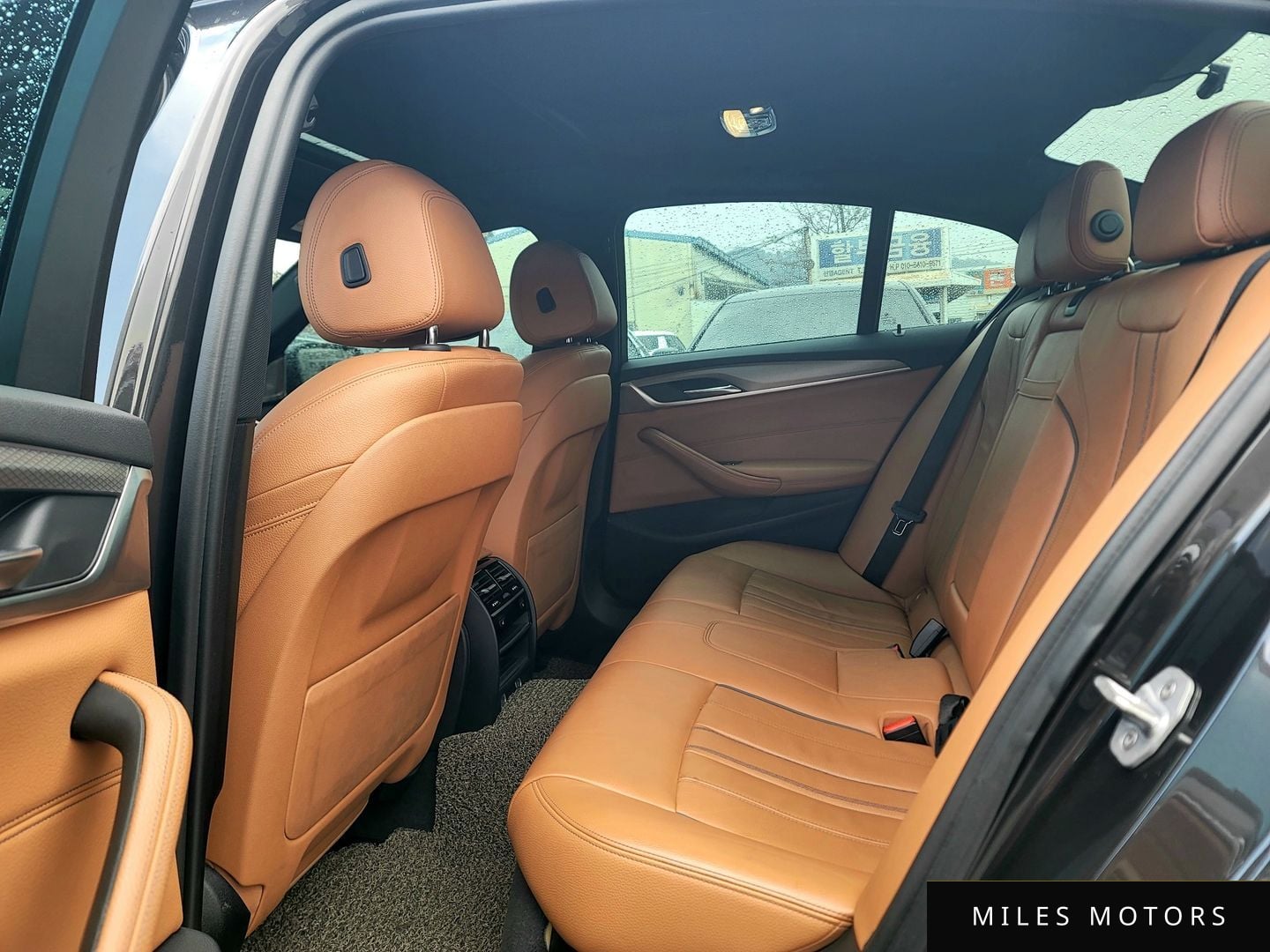 BMW 5 Series (G30) 2017 — миниатюра 10