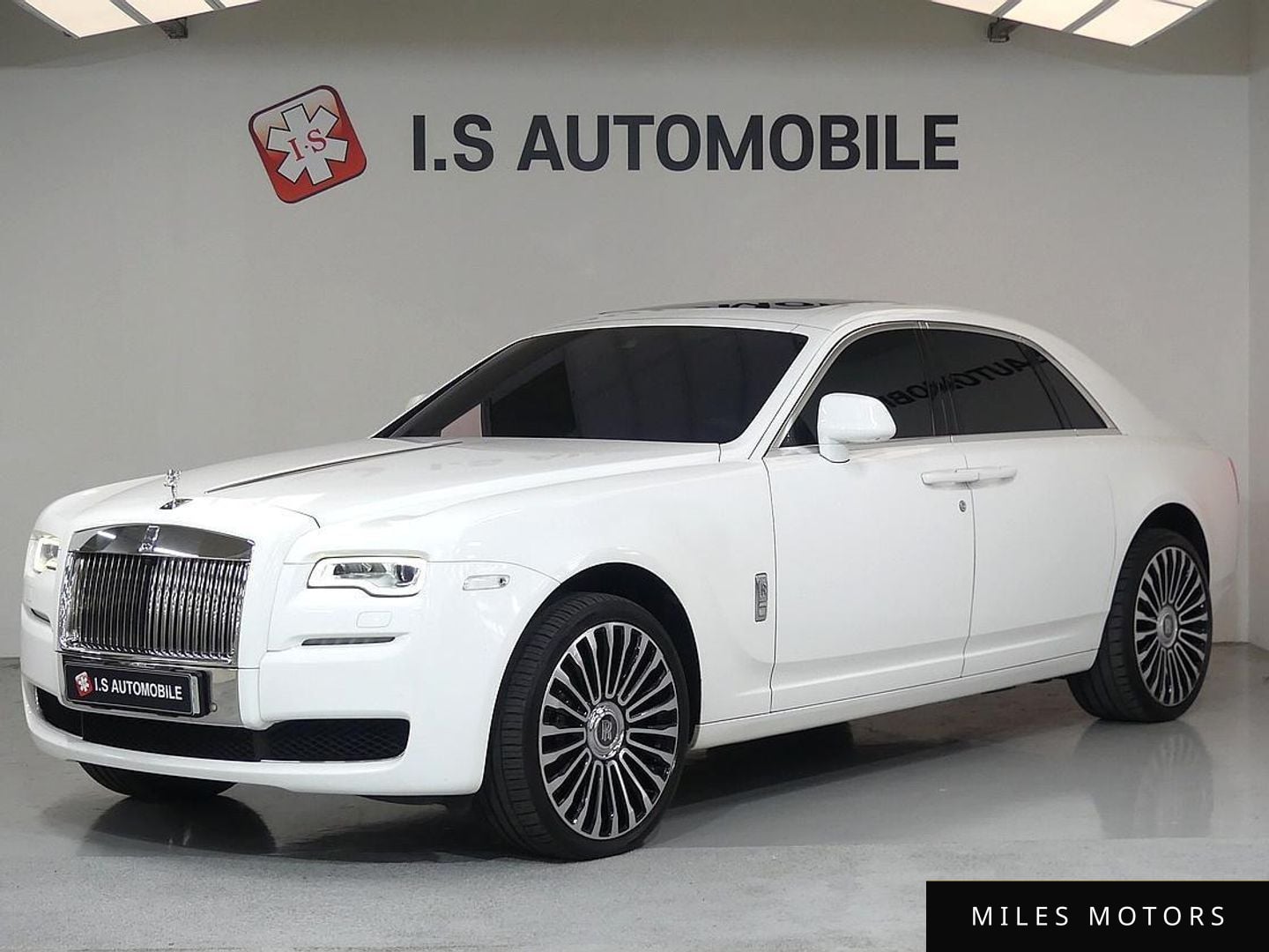 Rolls-Royce 고스트 2016 — миниатюра 2