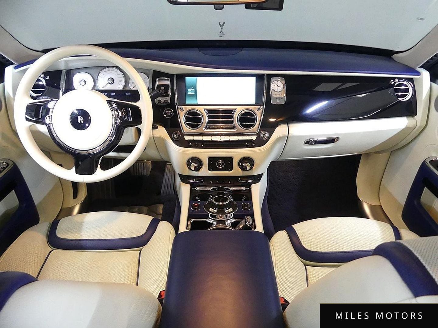 Rolls-Royce 고스트 2016 — миниатюра 4