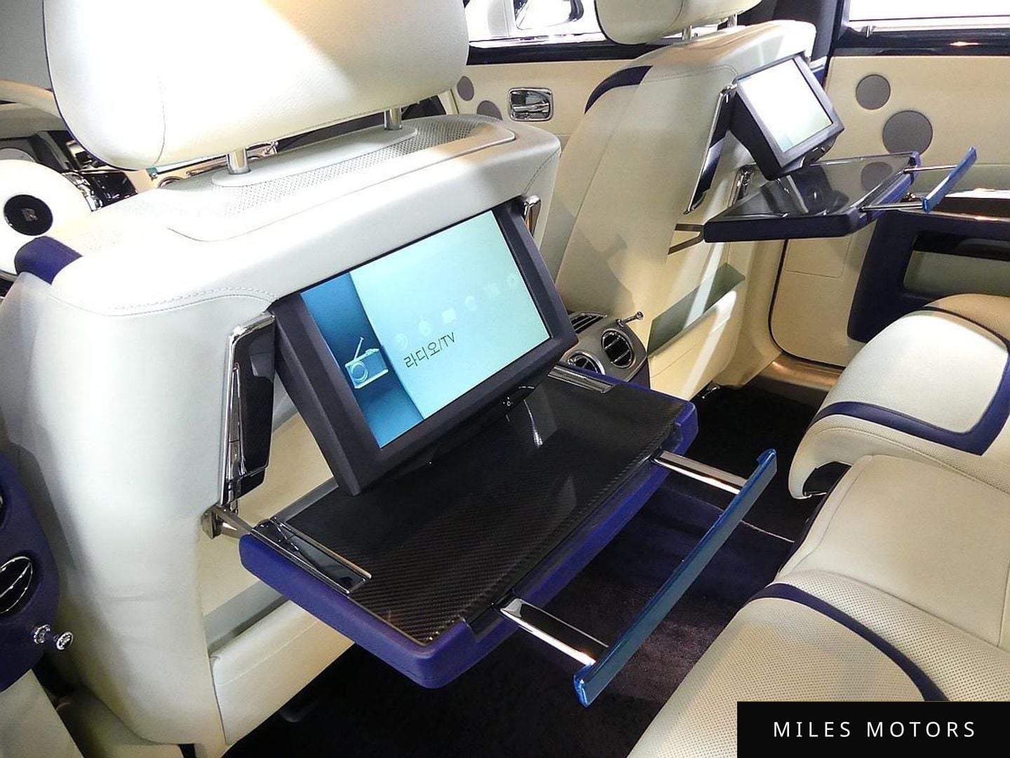 Rolls-Royce 고스트 2016 — миниатюра 18