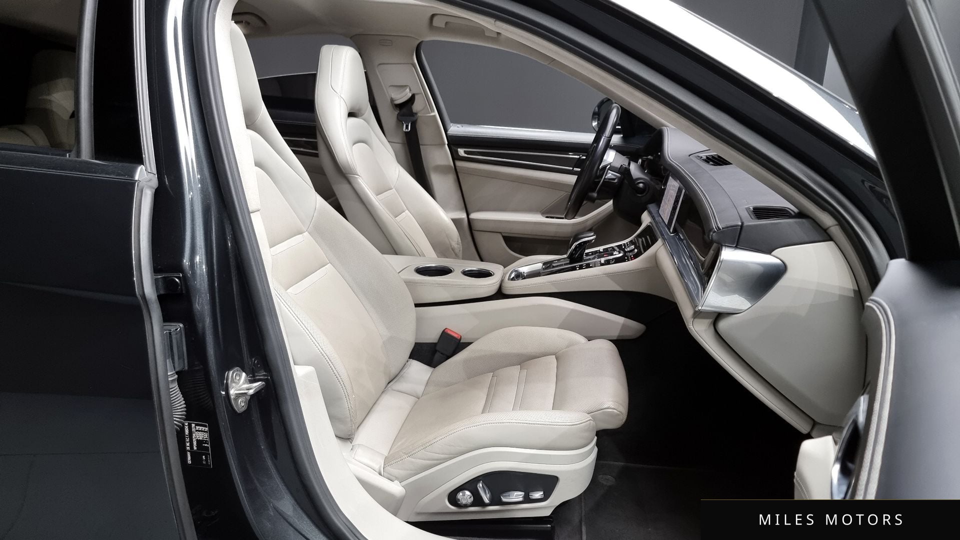 Porsche Panamera 2017 — миниатюра 10
